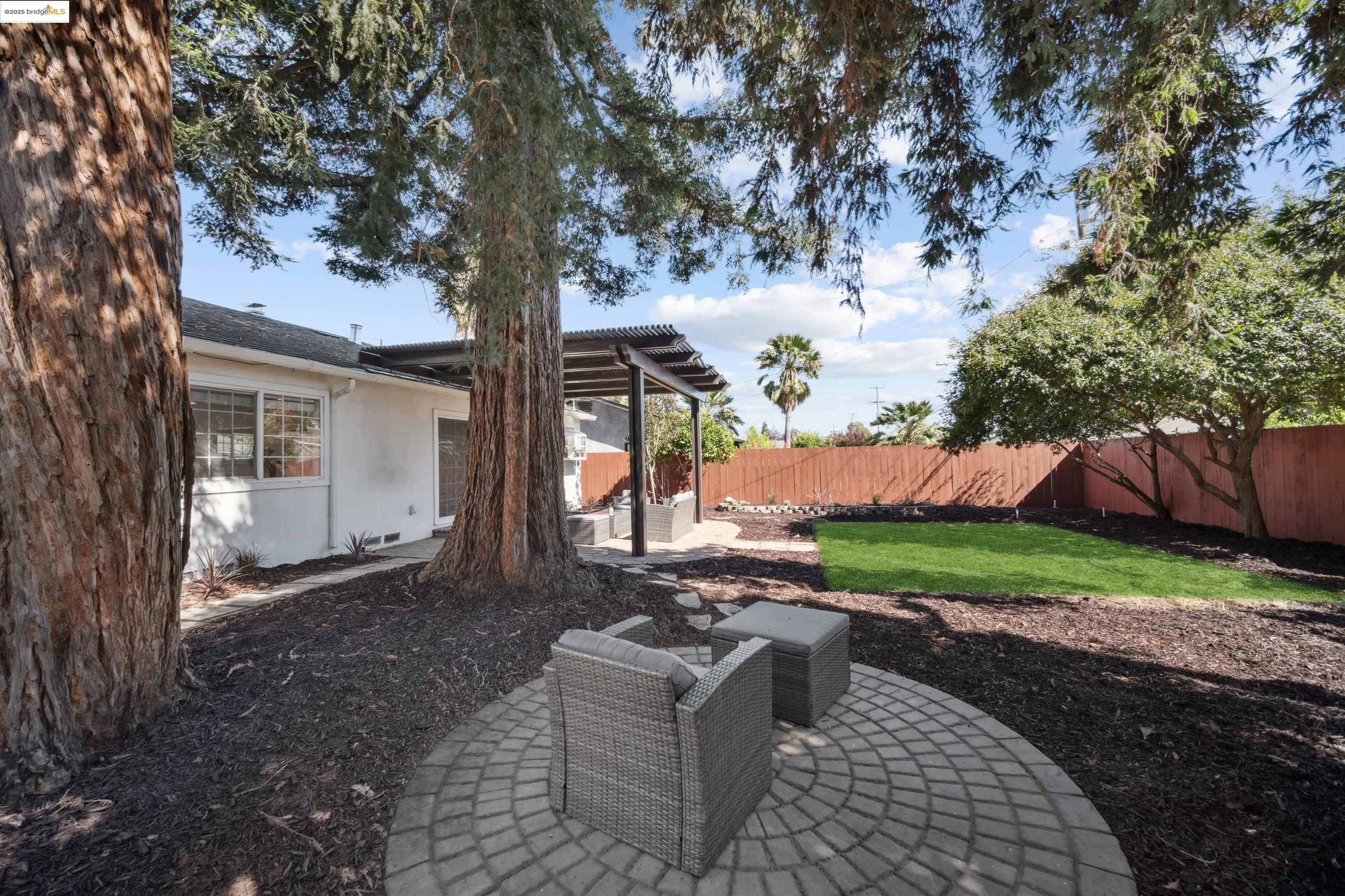 Detail Gallery Image 22 of 27 For 8263 Cardiff Dr, Dublin,  CA 94568 - 3 Beds | 2 Baths