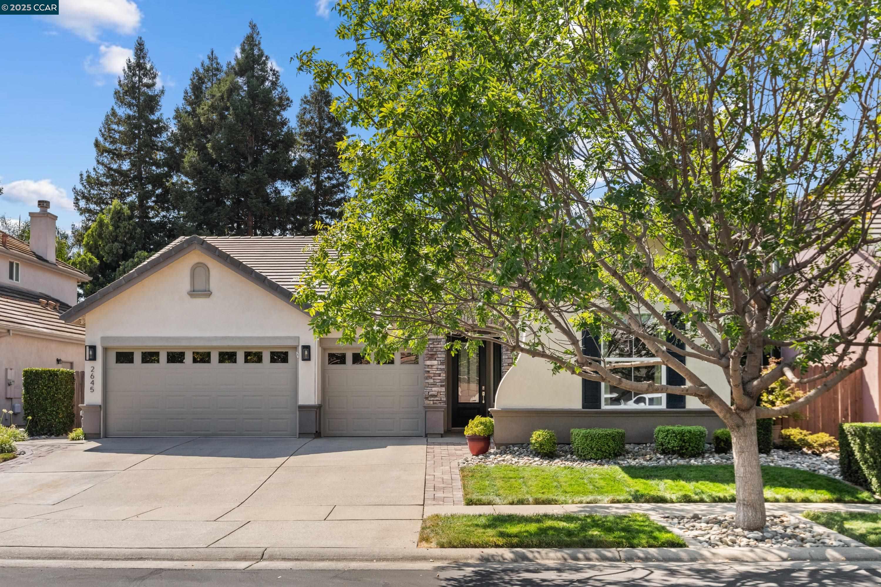 Detail Gallery Image 1 of 57 For 2645 Burnaby, Sacramento,  CA 95833 - 3 Beds | 2 Baths