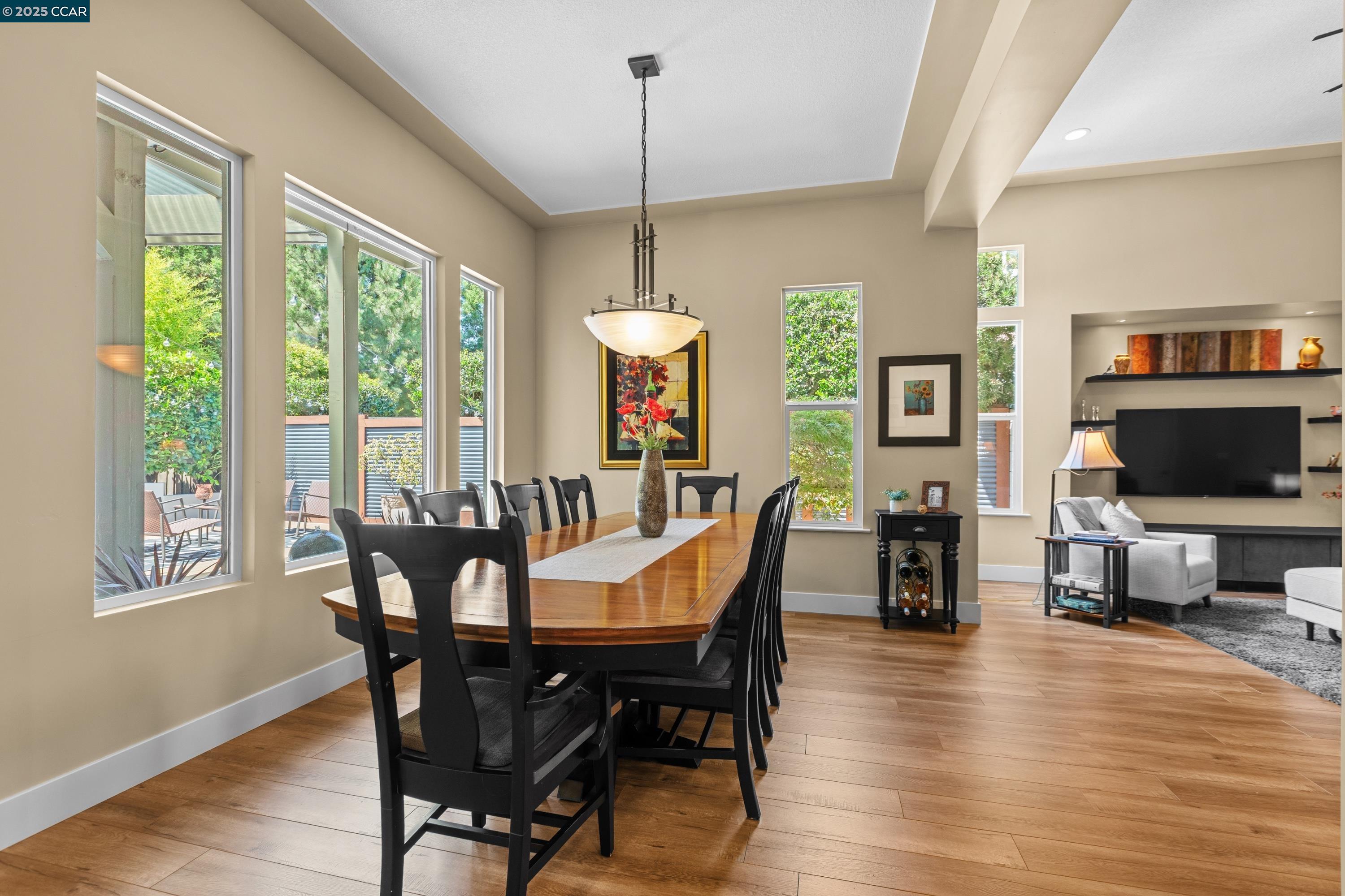 Detail Gallery Image 11 of 57 For 2645 Burnaby, Sacramento,  CA 95833 - 3 Beds | 2 Baths