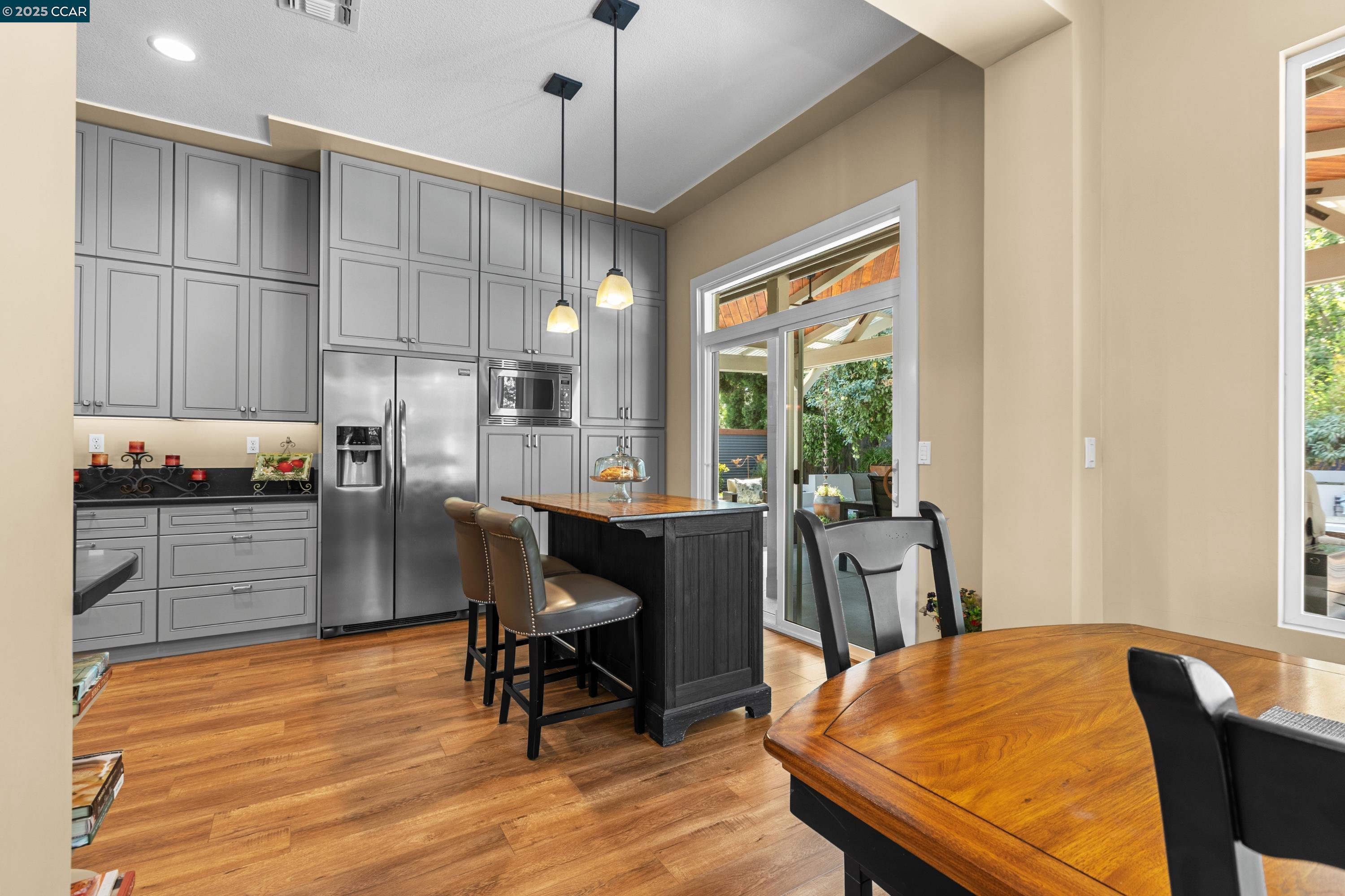 Detail Gallery Image 14 of 57 For 2645 Burnaby, Sacramento,  CA 95833 - 3 Beds | 2 Baths