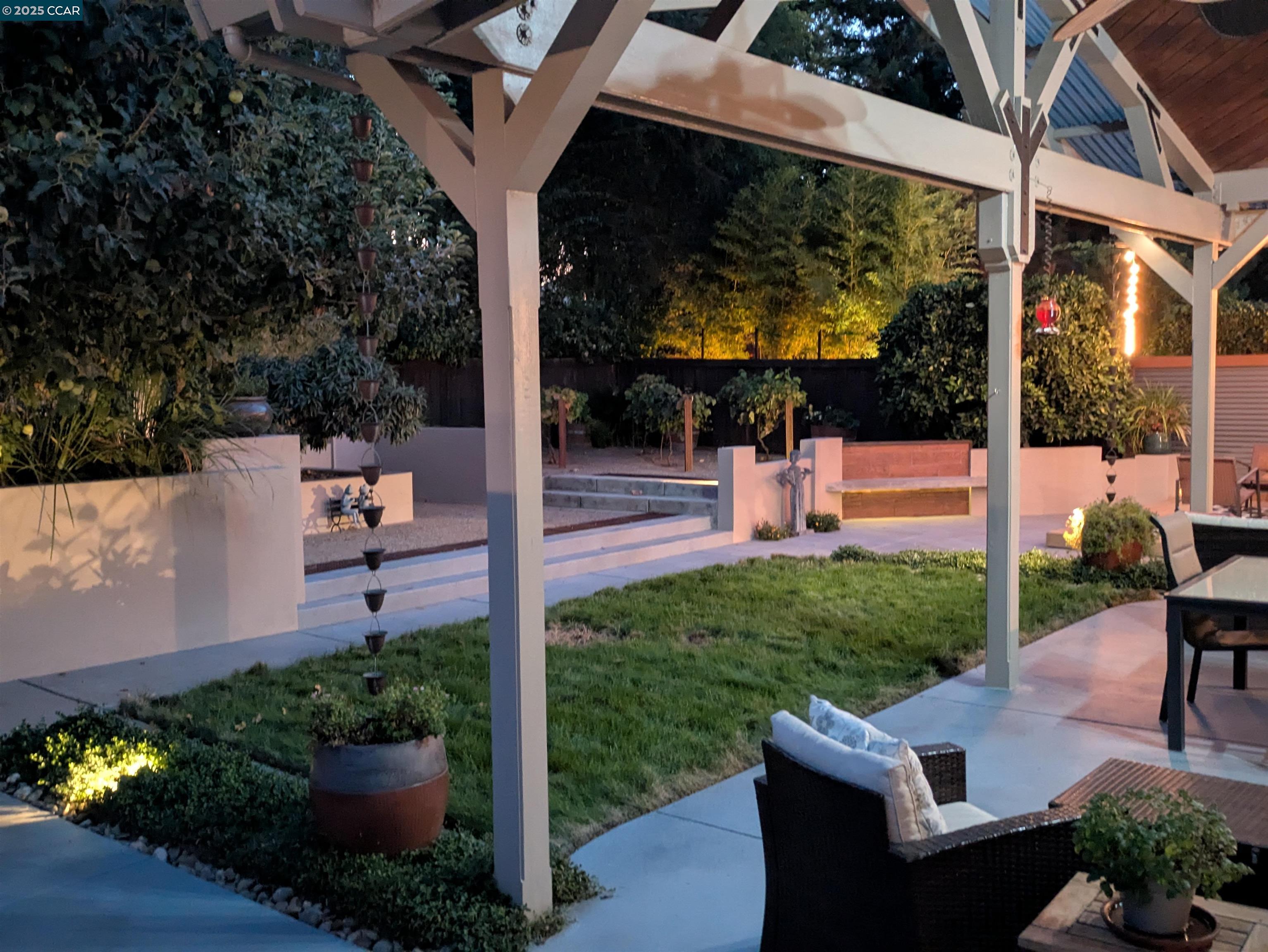 Detail Gallery Image 17 of 57 For 2645 Burnaby, Sacramento,  CA 95833 - 3 Beds | 2 Baths
