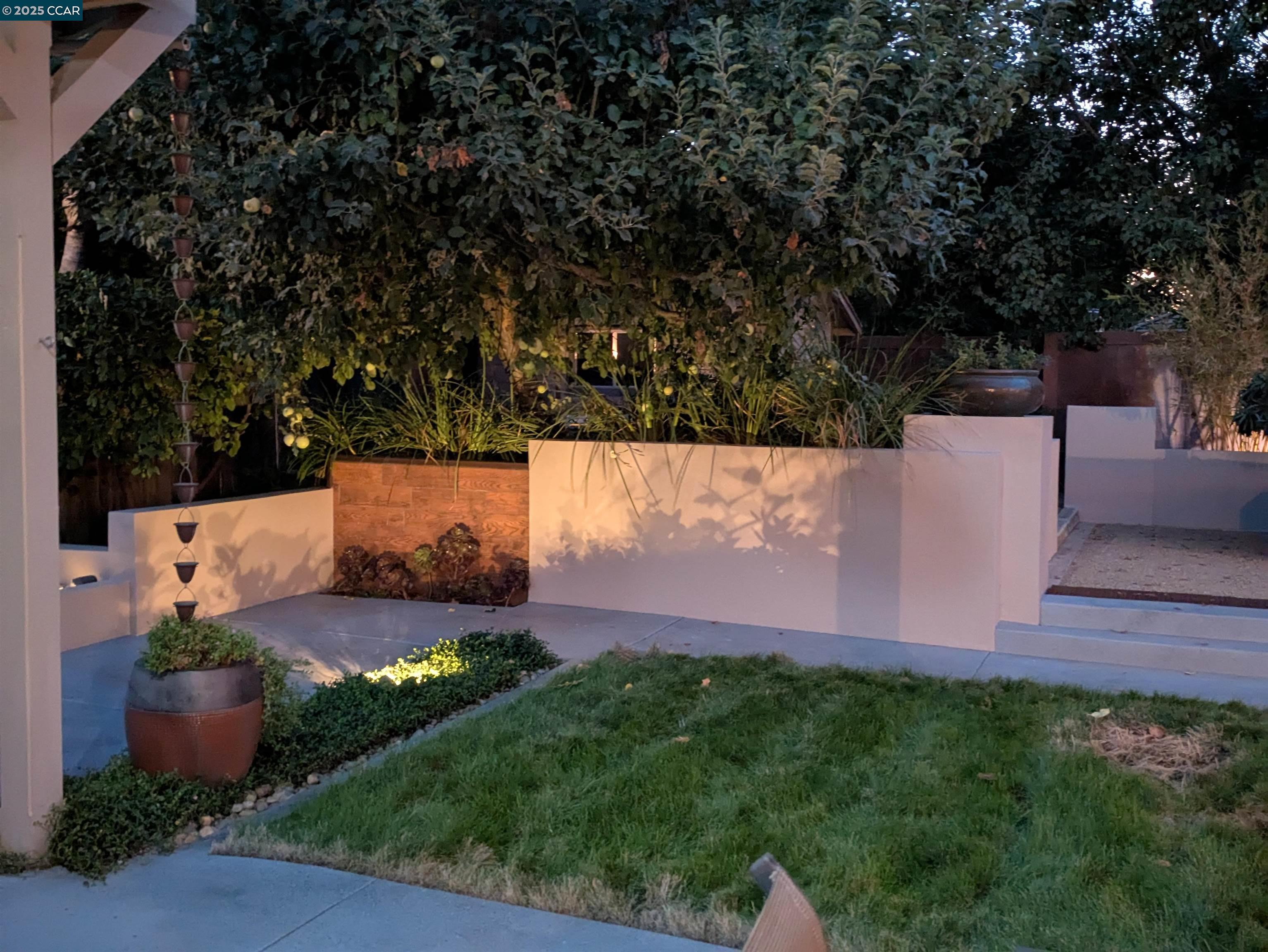 Detail Gallery Image 18 of 57 For 2645 Burnaby, Sacramento,  CA 95833 - 3 Beds | 2 Baths