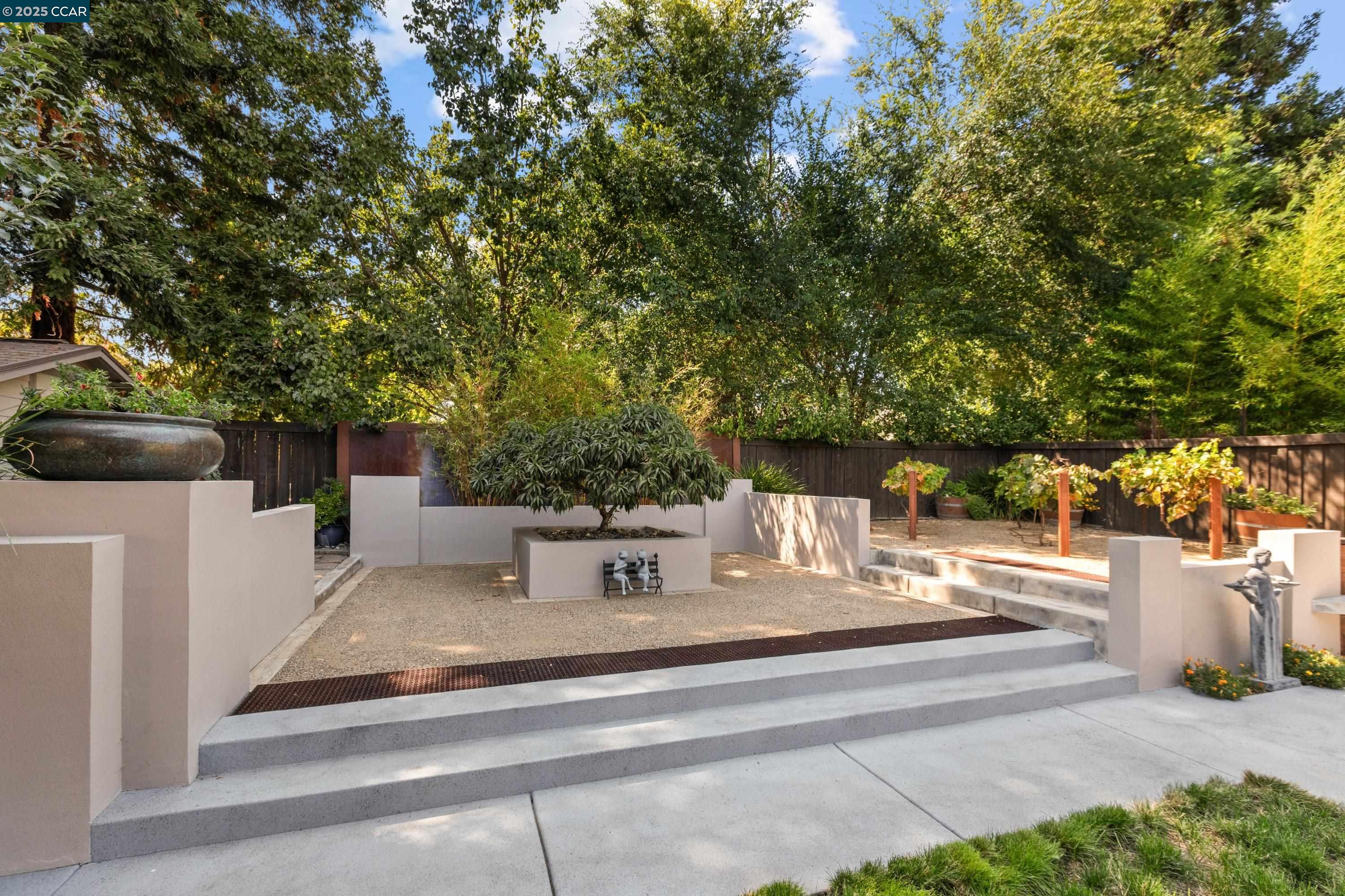 Detail Gallery Image 22 of 57 For 2645 Burnaby, Sacramento,  CA 95833 - 3 Beds | 2 Baths