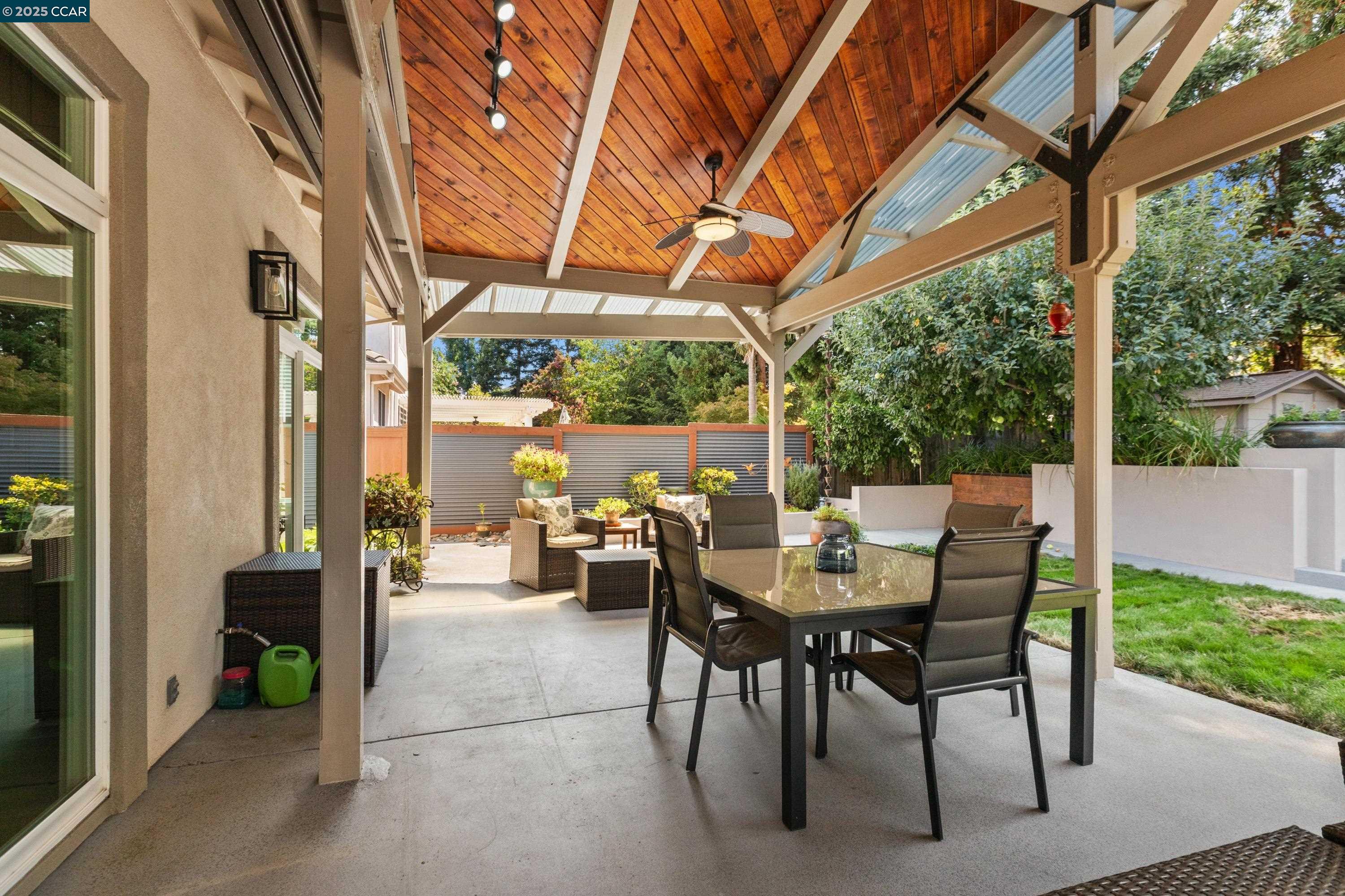 Detail Gallery Image 27 of 57 For 2645 Burnaby, Sacramento,  CA 95833 - 3 Beds | 2 Baths