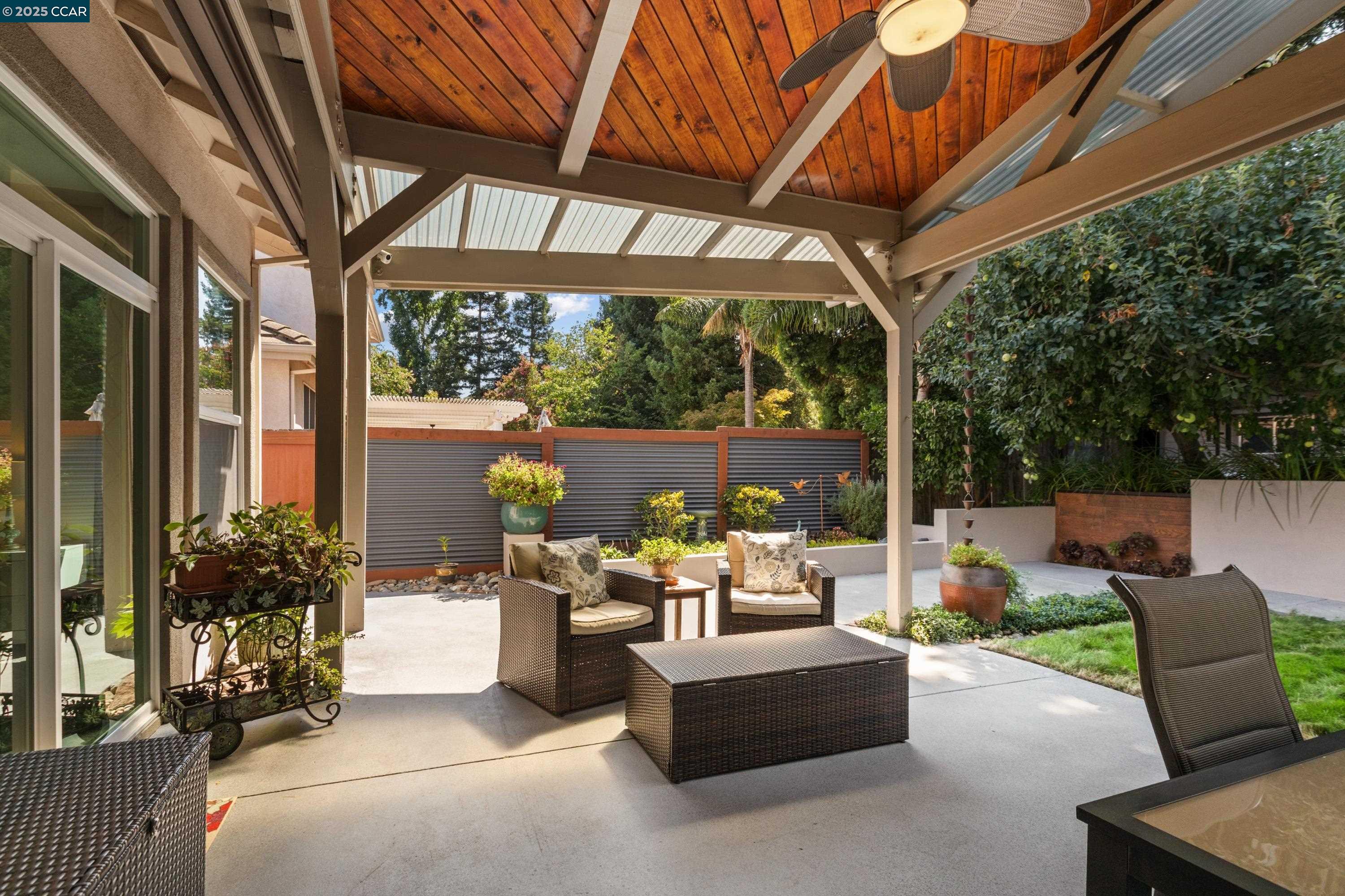 Detail Gallery Image 28 of 57 For 2645 Burnaby, Sacramento,  CA 95833 - 3 Beds | 2 Baths