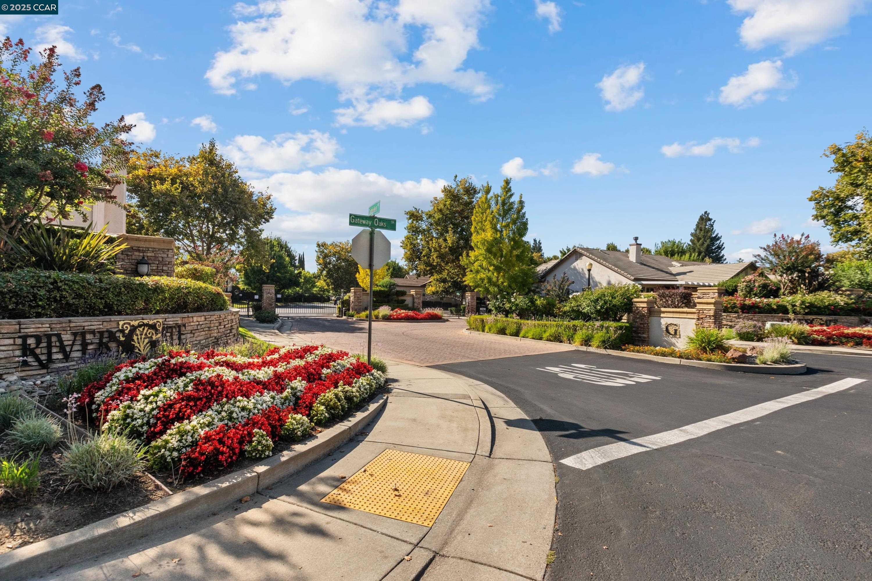 Detail Gallery Image 55 of 57 For 2645 Burnaby, Sacramento,  CA 95833 - 3 Beds | 2 Baths
