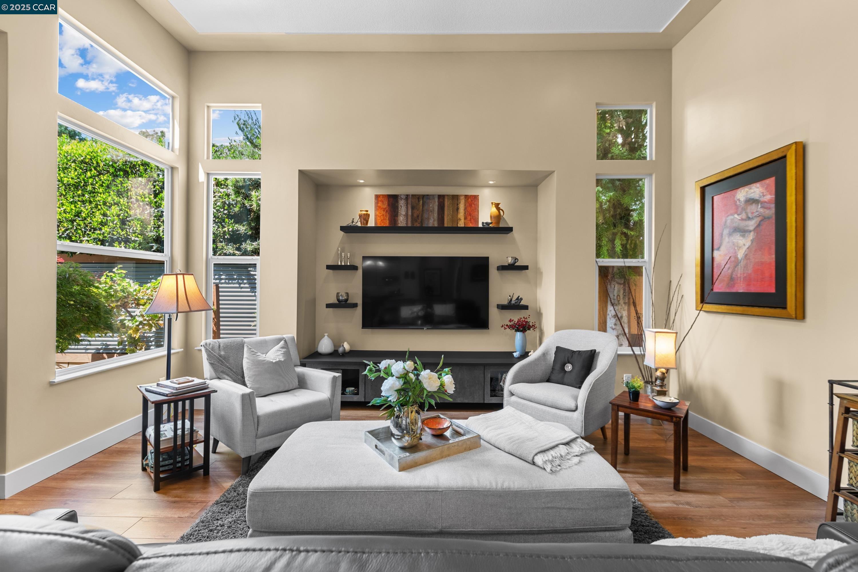 Detail Gallery Image 7 of 57 For 2645 Burnaby, Sacramento,  CA 95833 - 3 Beds | 2 Baths