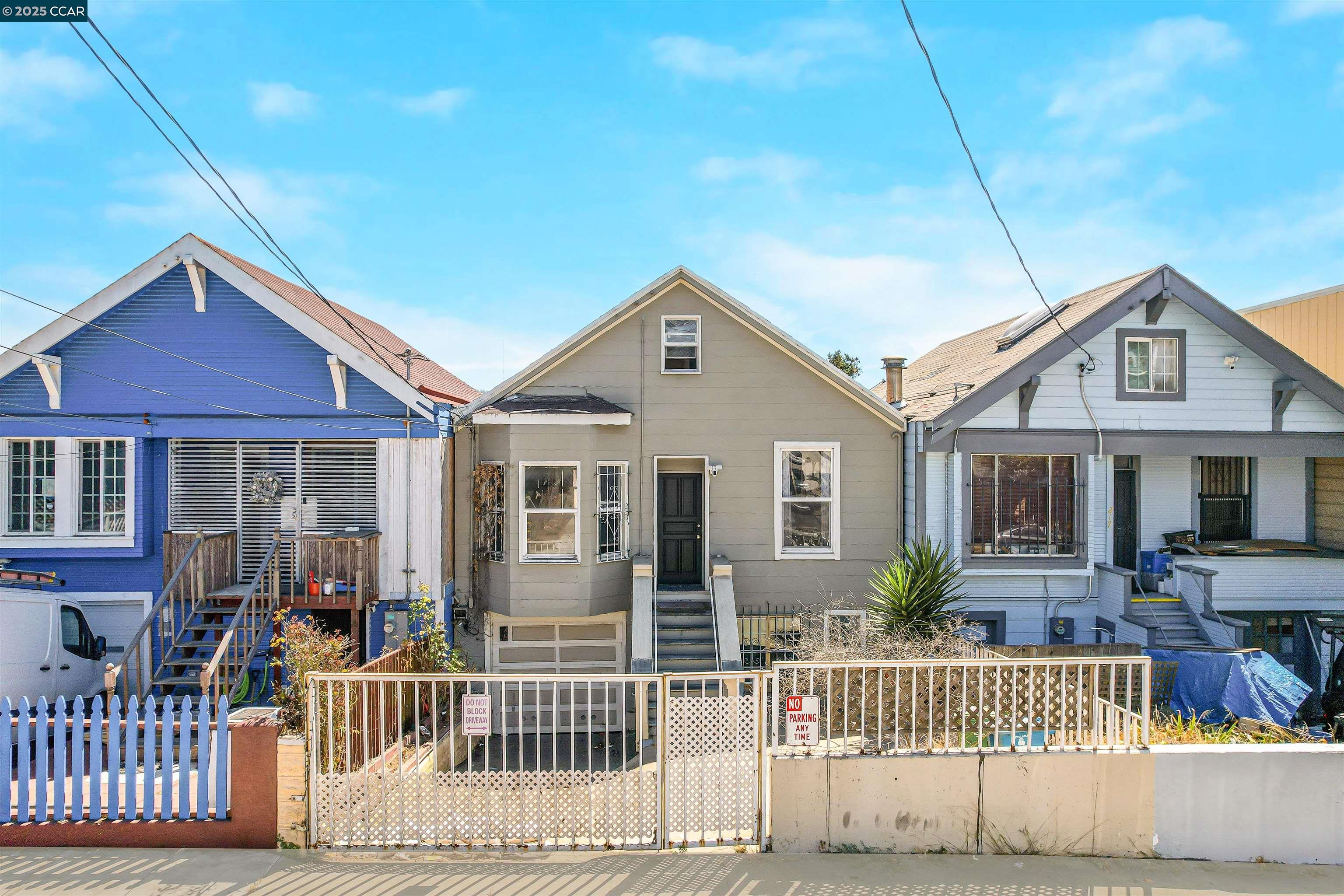 Detail Gallery Image 1 of 48 For 215 Thornton Ave, San Francisco,  CA 94124 - 4 Beds | 1/1 Baths