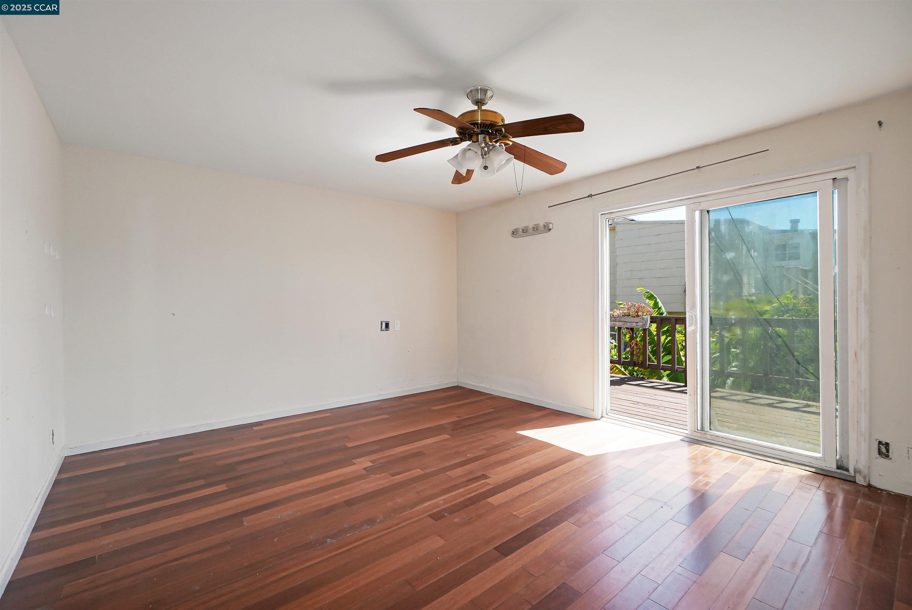 Detail Gallery Image 20 of 48 For 215 Thornton Ave, San Francisco,  CA 94124 - 4 Beds | 1/1 Baths