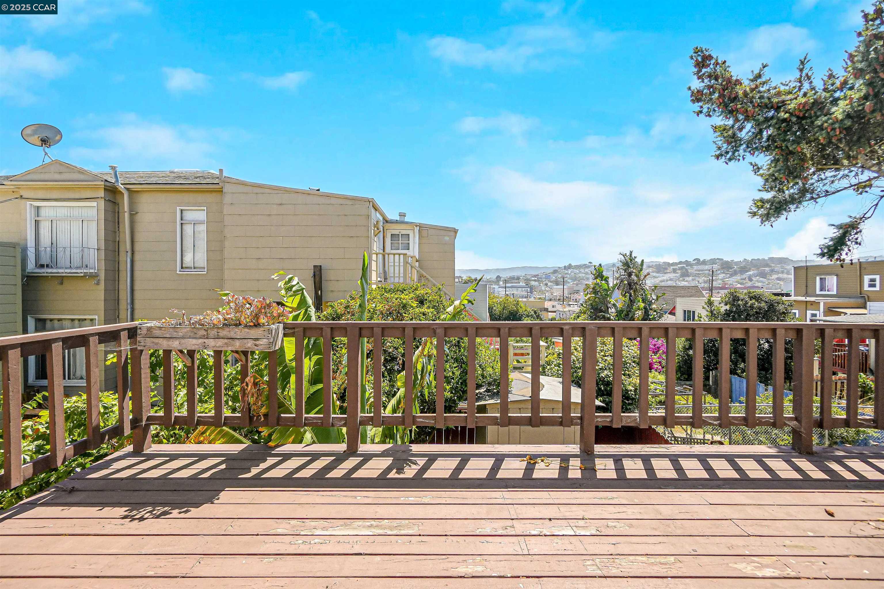 Detail Gallery Image 22 of 48 For 215 Thornton Ave, San Francisco,  CA 94124 - 4 Beds | 1/1 Baths