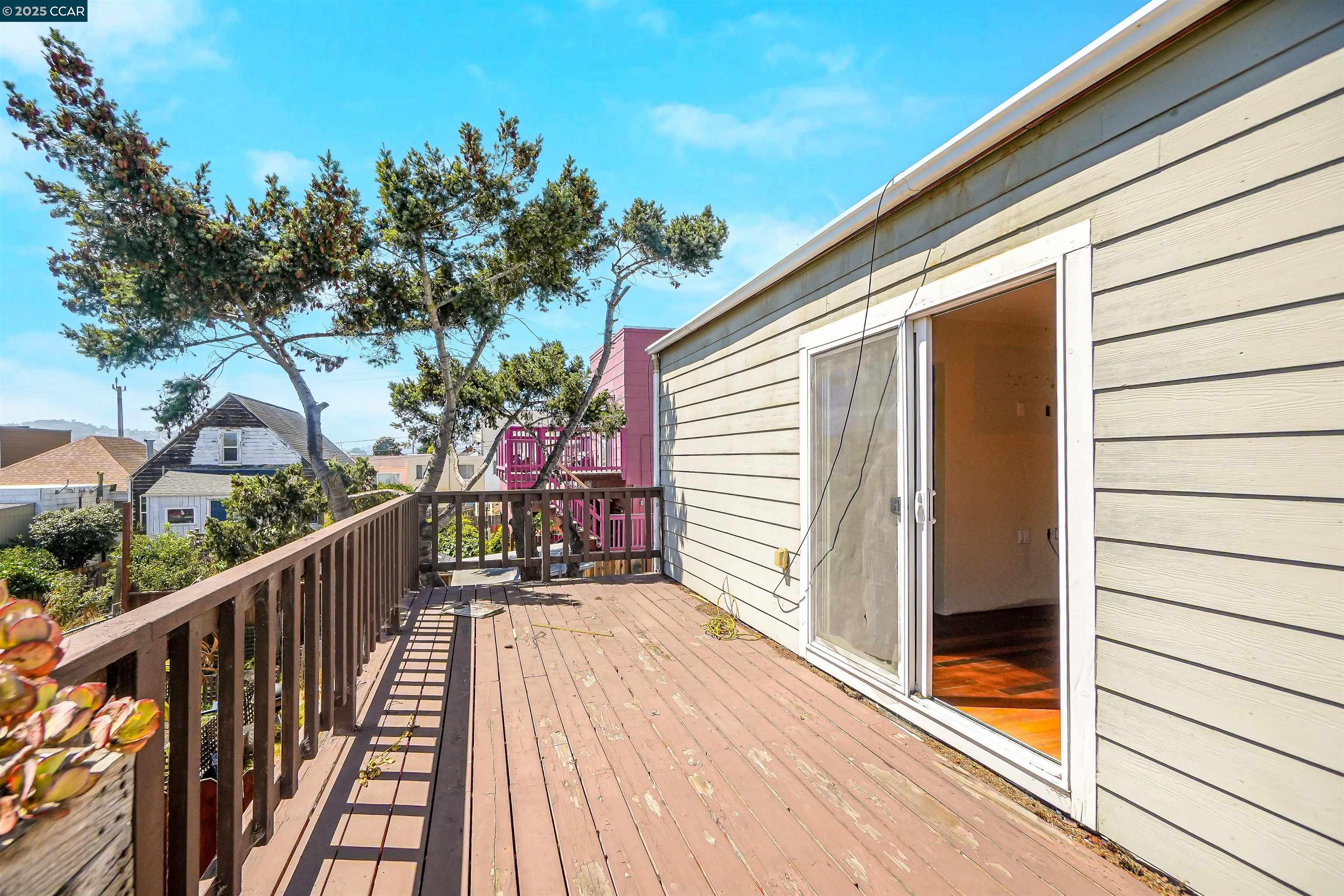 Detail Gallery Image 23 of 48 For 215 Thornton Ave, San Francisco,  CA 94124 - 4 Beds | 1/1 Baths
