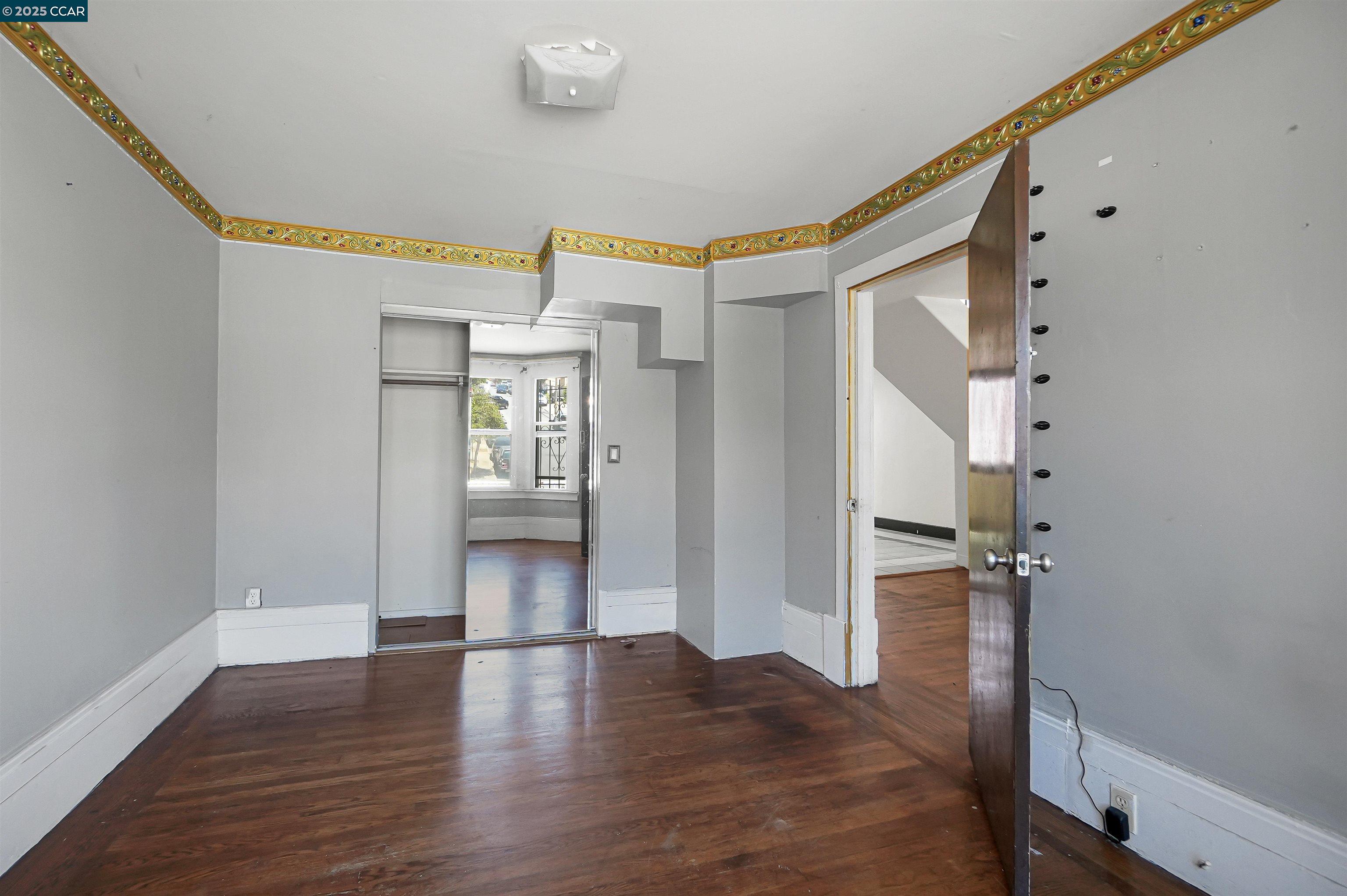 Detail Gallery Image 28 of 48 For 215 Thornton Ave, San Francisco,  CA 94124 - 4 Beds | 1/1 Baths