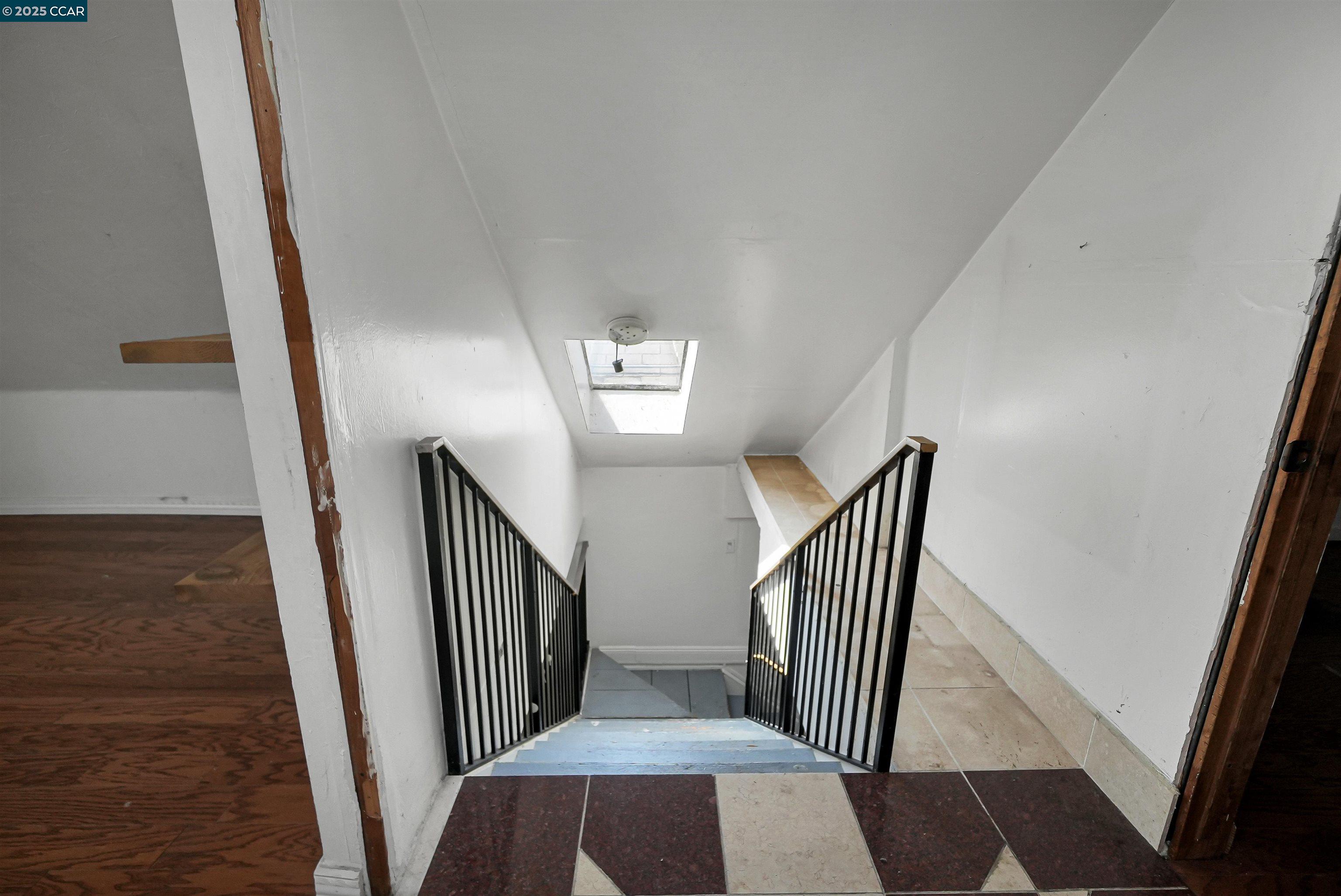 Detail Gallery Image 30 of 48 For 215 Thornton Ave, San Francisco,  CA 94124 - 4 Beds | 1/1 Baths