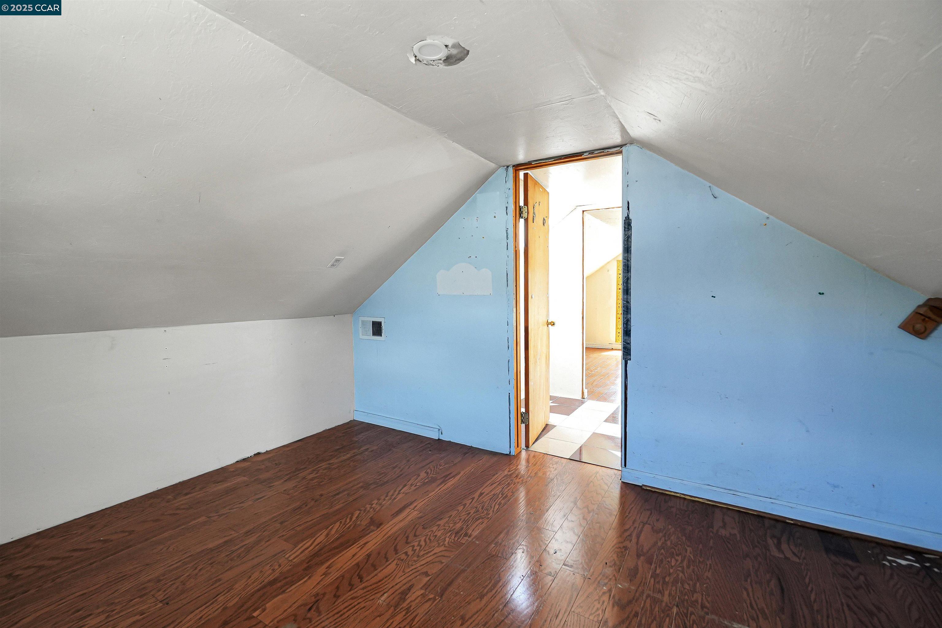 Detail Gallery Image 35 of 48 For 215 Thornton Ave, San Francisco,  CA 94124 - 4 Beds | 1/1 Baths