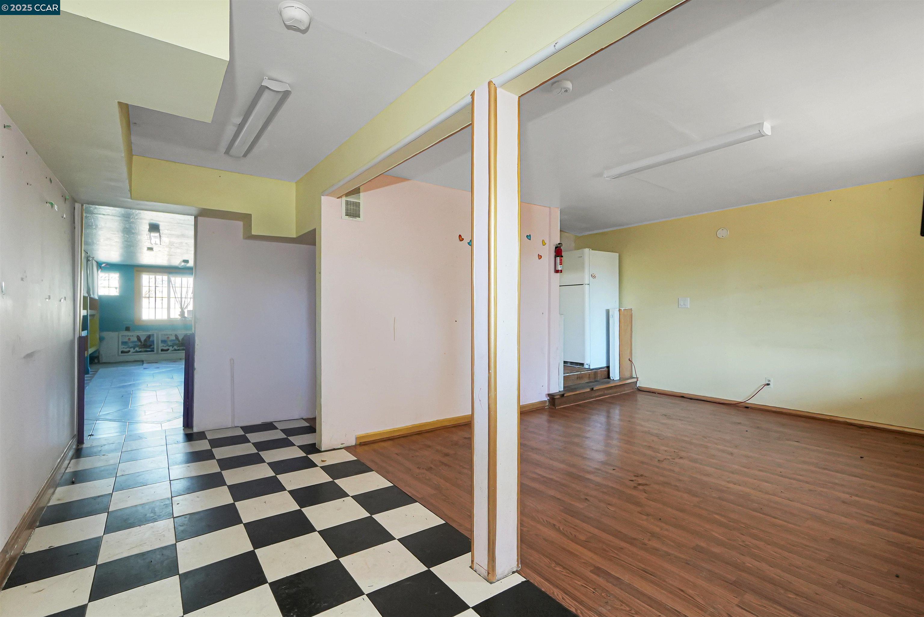 Detail Gallery Image 39 of 48 For 215 Thornton Ave, San Francisco,  CA 94124 - 4 Beds | 1/1 Baths