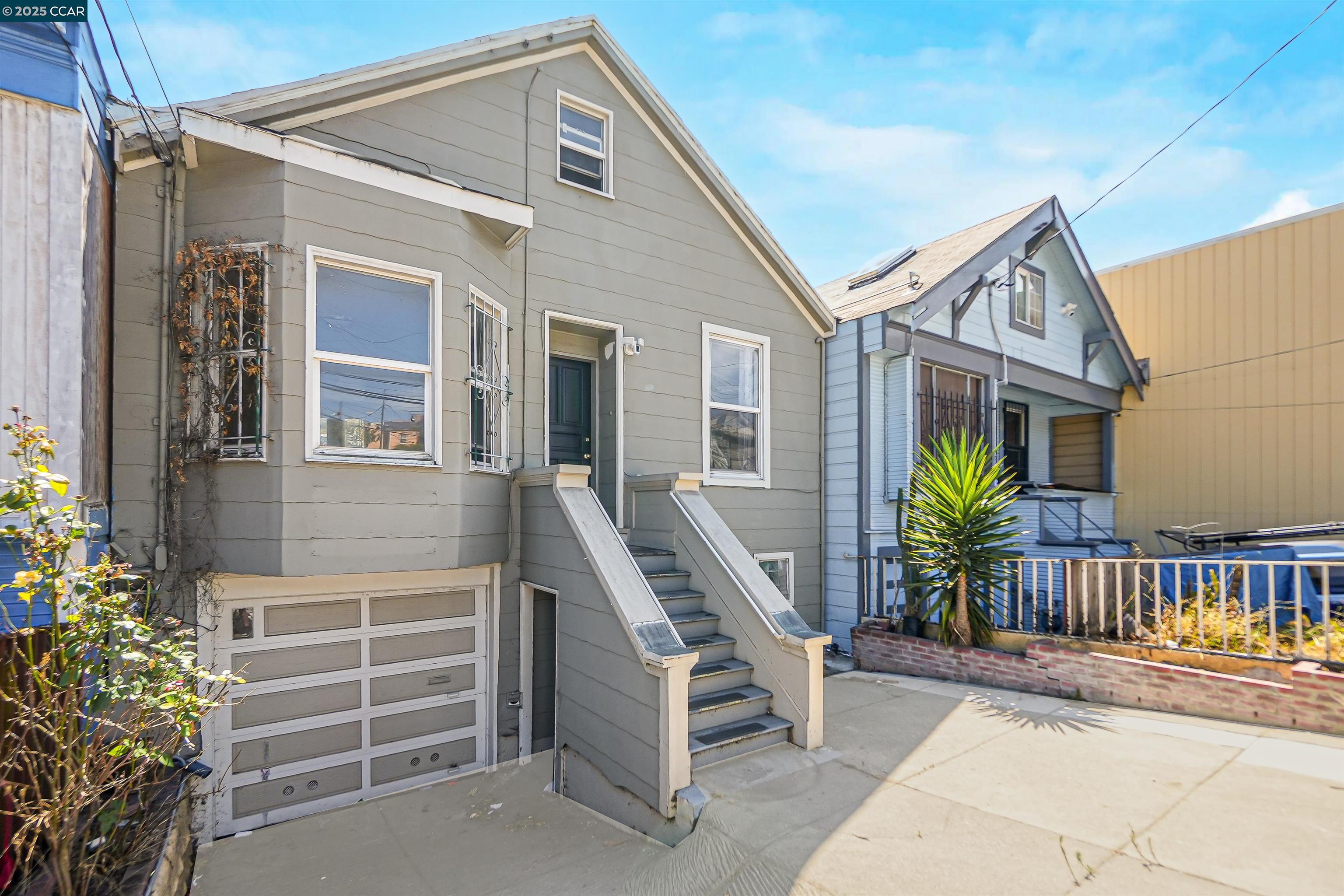 Detail Gallery Image 7 of 48 For 215 Thornton Ave, San Francisco,  CA 94124 - 4 Beds | 1/1 Baths