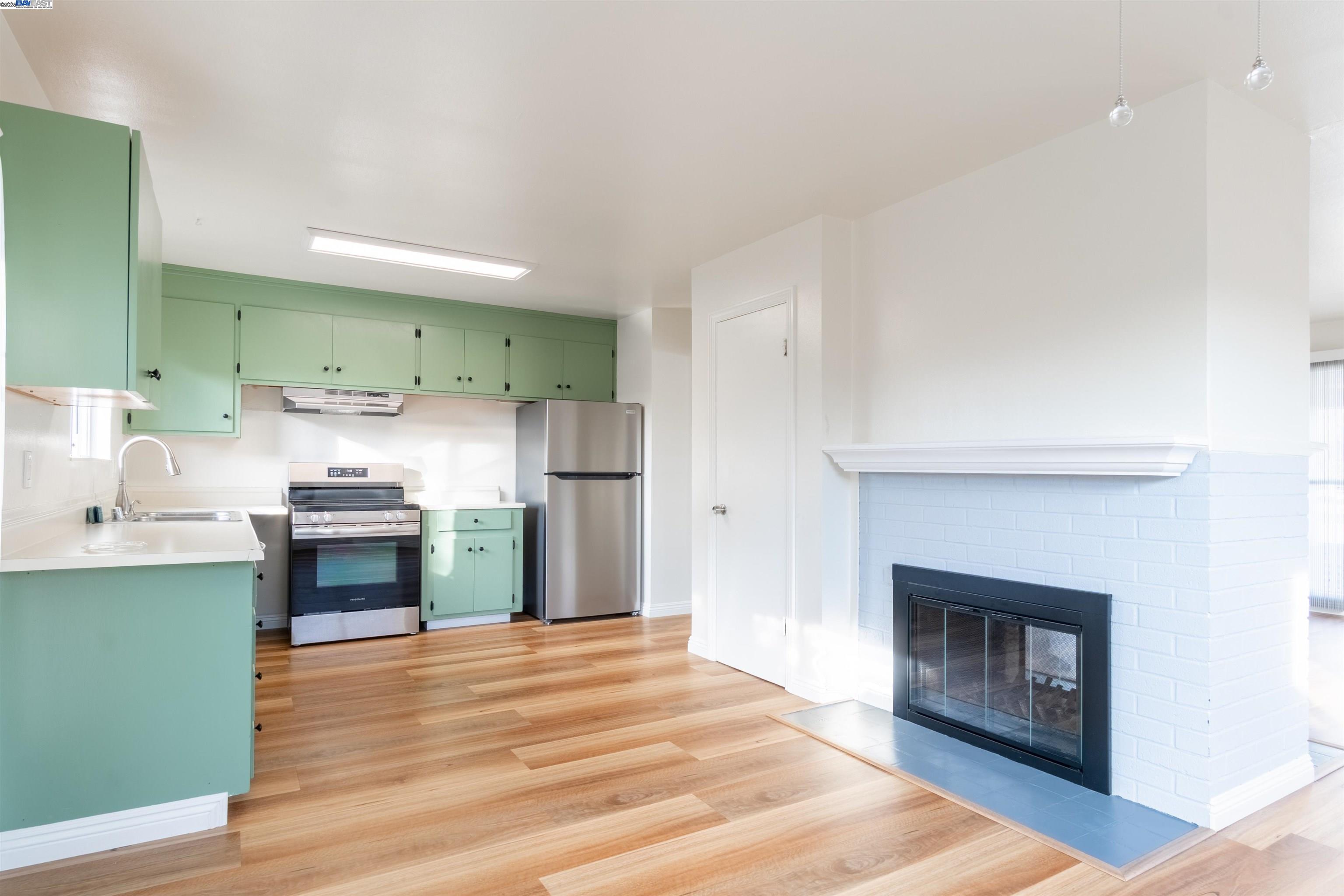 Detail Gallery Image 11 of 25 For 4759 Stevenson Blvd, Fremont,  CA 94538 - 3 Beds | 2 Baths
