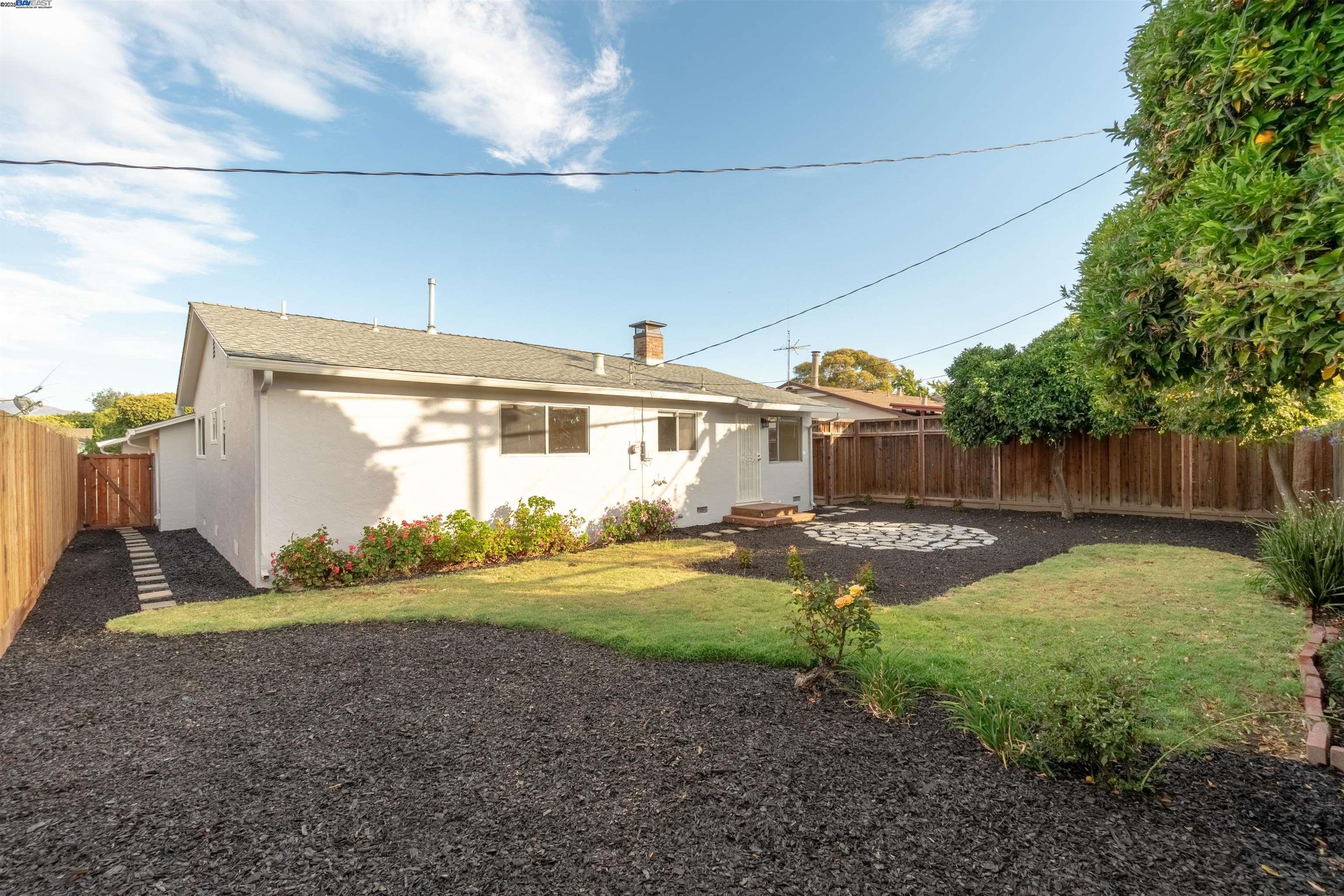 Detail Gallery Image 21 of 25 For 4759 Stevenson Blvd, Fremont,  CA 94538 - 3 Beds | 2 Baths