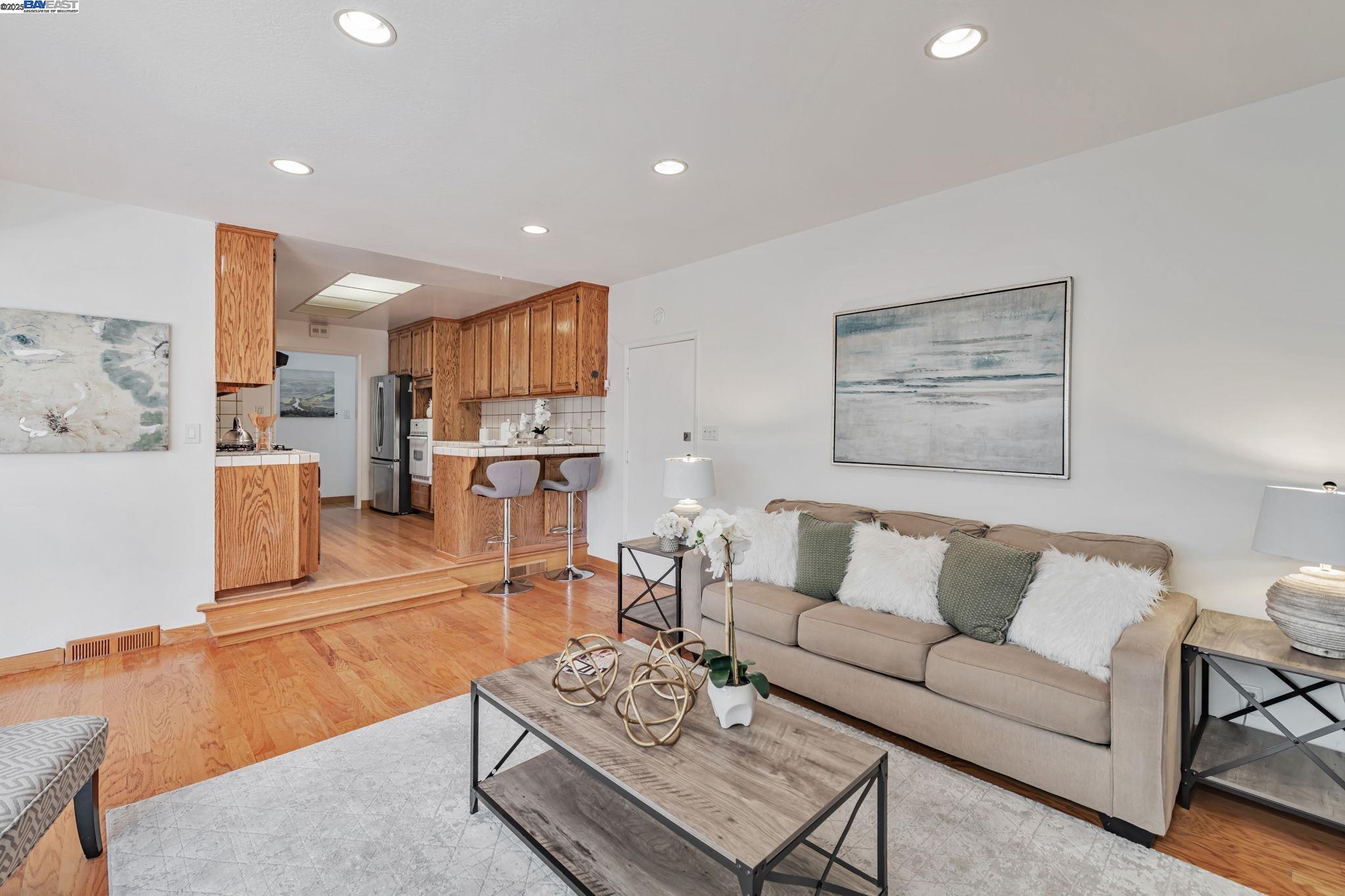 Detail Gallery Image 10 of 34 For 4751 Wadsworth Ct, Fremont,  CA 94538 - 4 Beds | 3 Baths