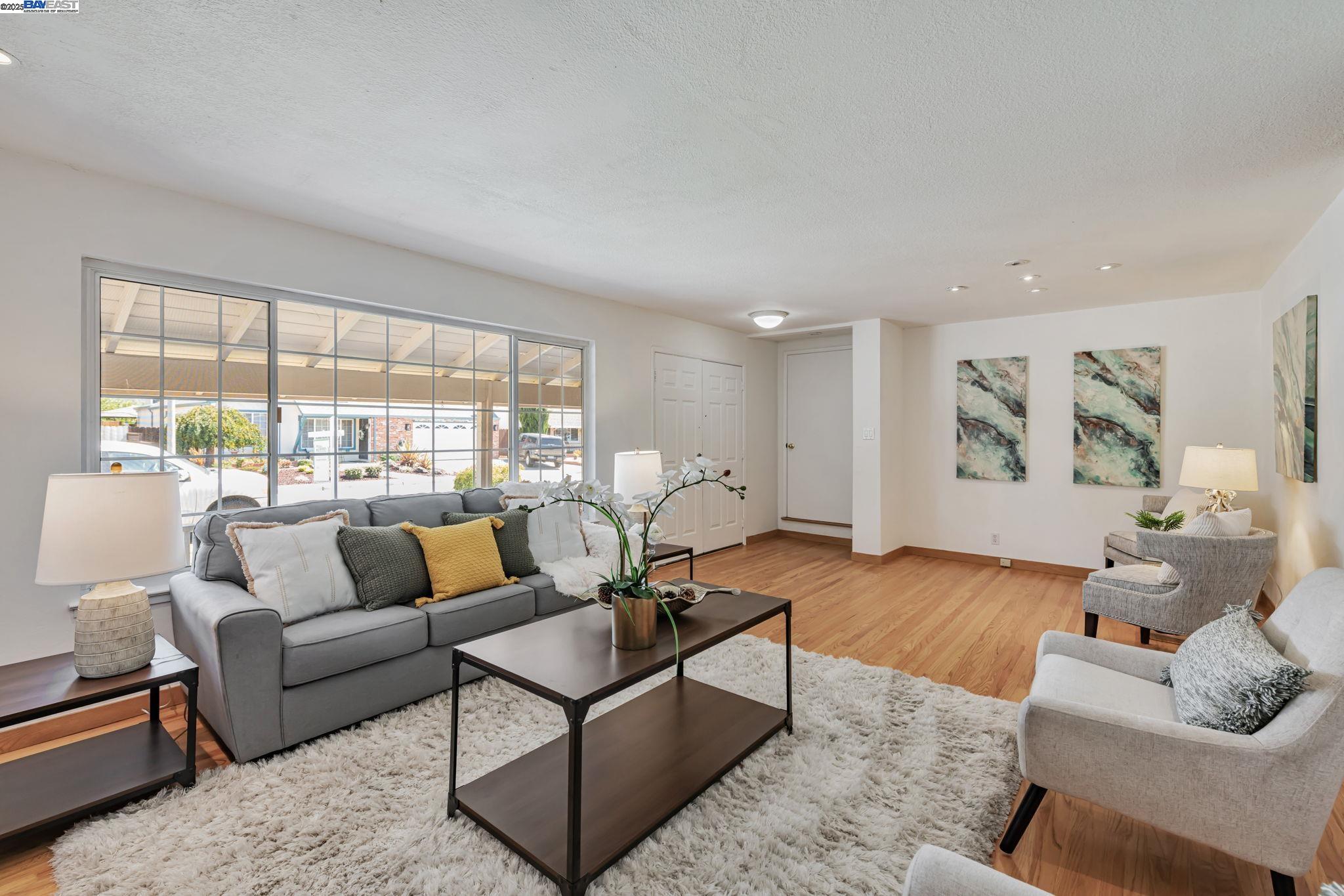 Detail Gallery Image 3 of 34 For 4751 Wadsworth Ct, Fremont,  CA 94538 - 4 Beds | 3 Baths