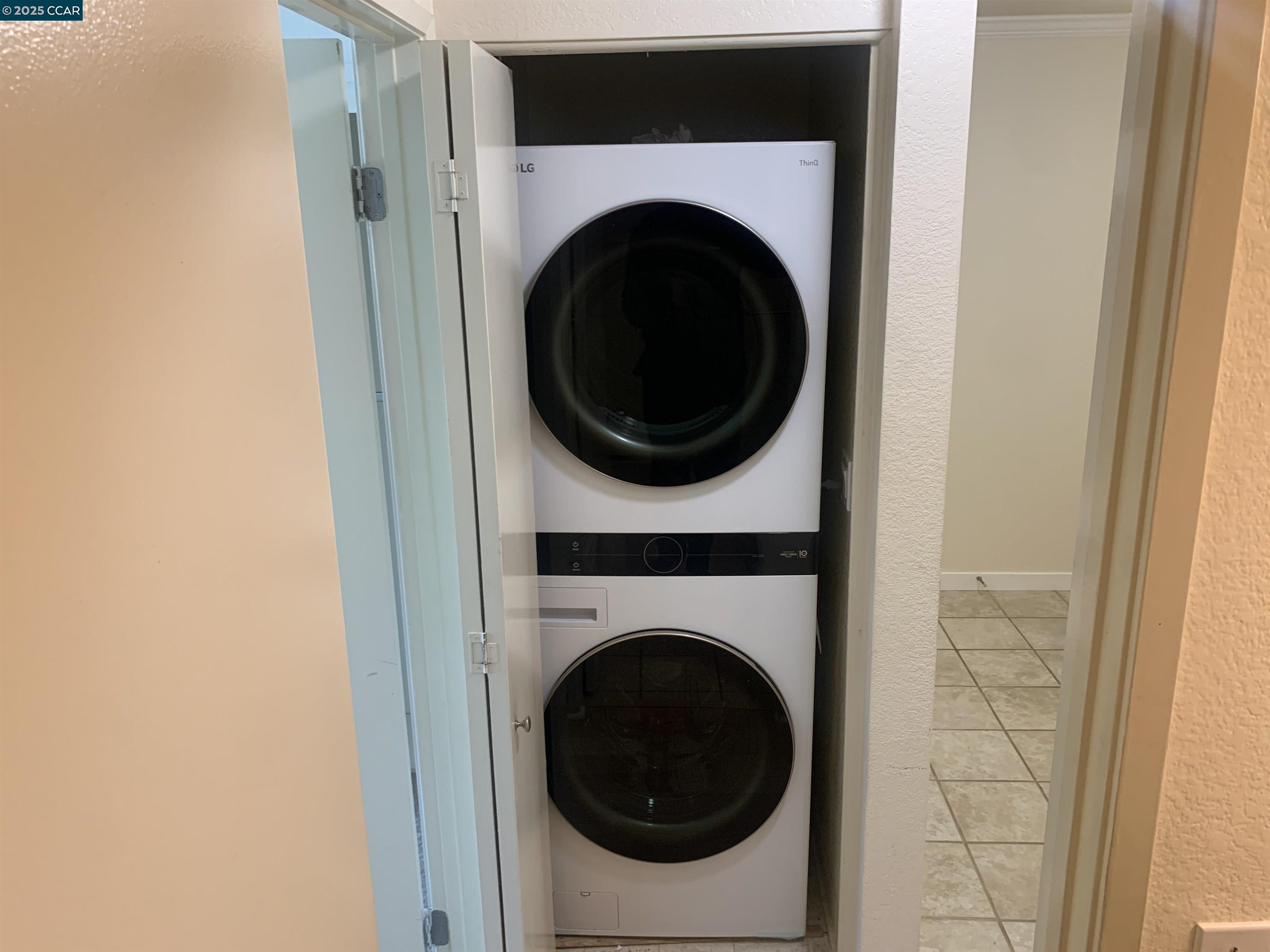 Photo #8: 41109245 Listing: Photo #8