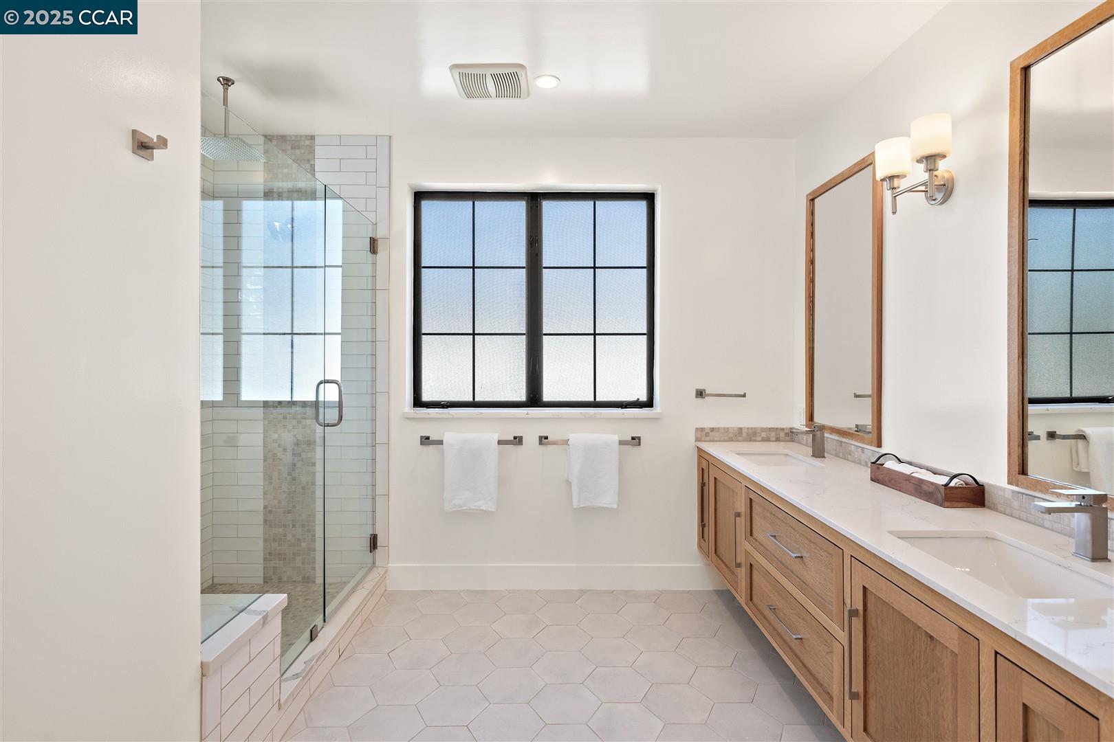 Detail Gallery Image 30 of 60 For 627 59th St, Oakland,  CA 94609 - – Beds | – Baths
