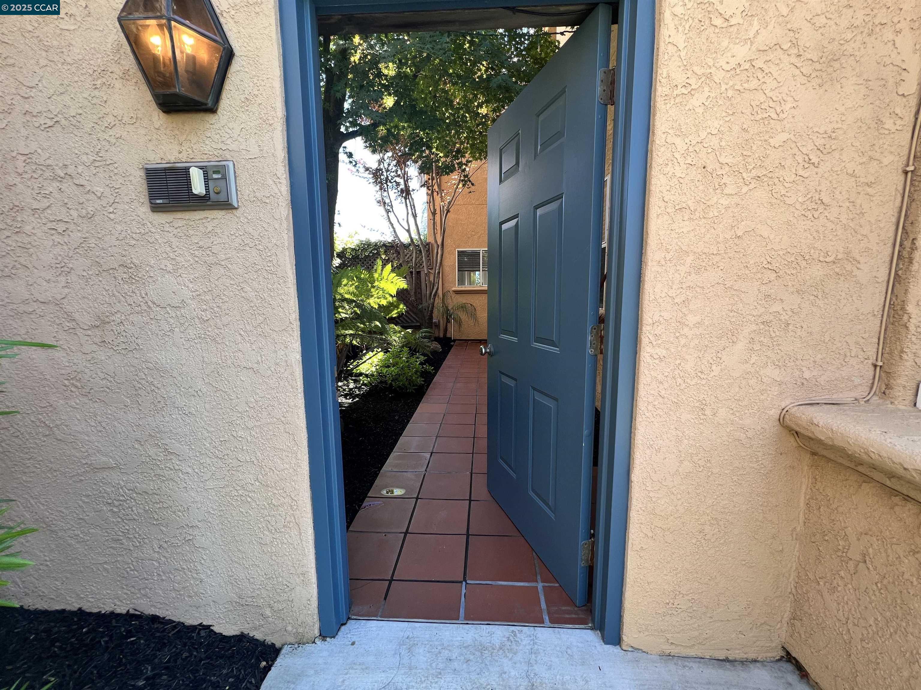 Detail Gallery Image 2 of 39 For 120 Cortona Dr, San Ramon,  CA 94582 - 3 Beds | 2 Baths