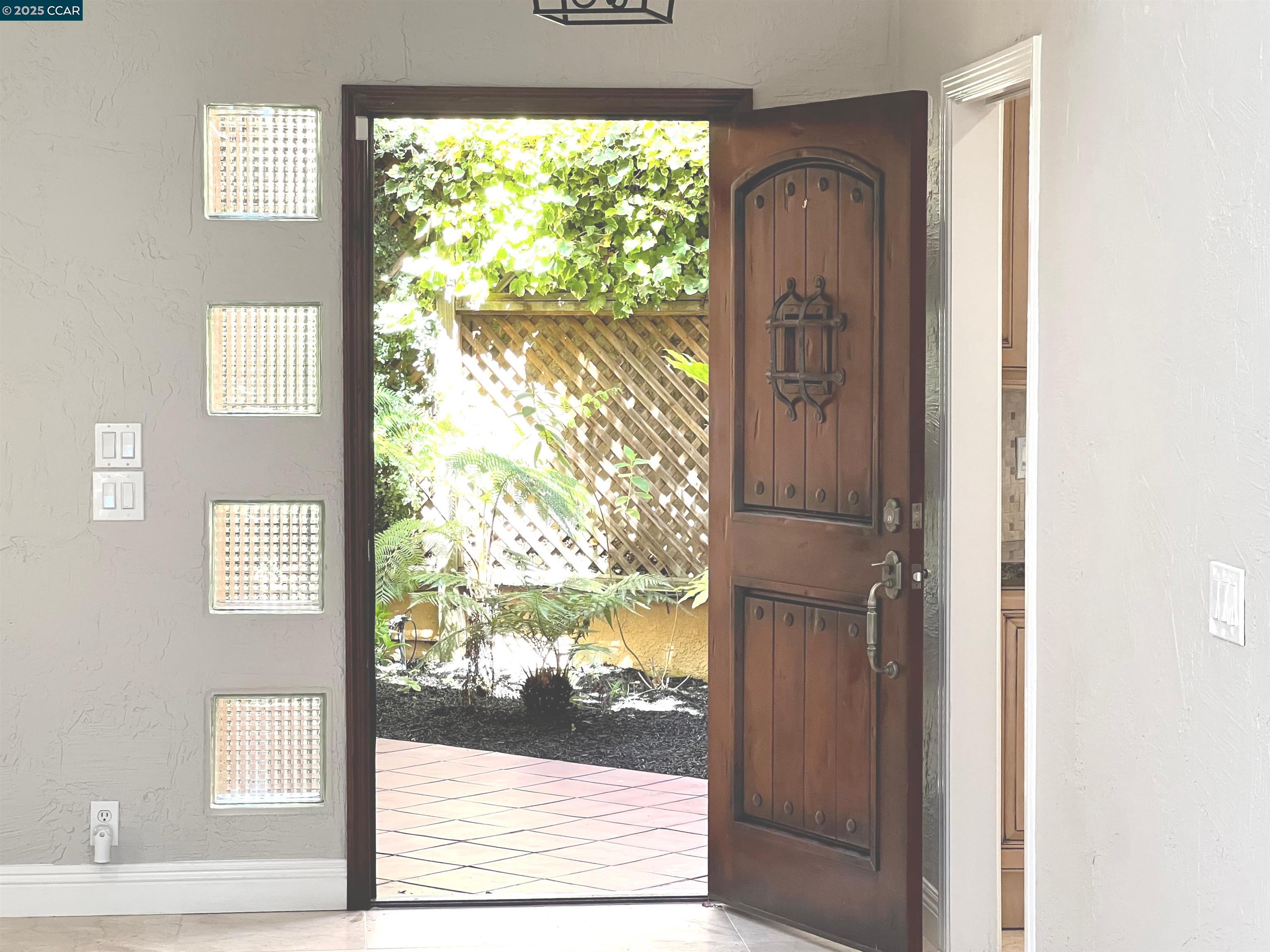 Detail Gallery Image 5 of 39 For 120 Cortona Dr, San Ramon,  CA 94582 - 3 Beds | 2 Baths