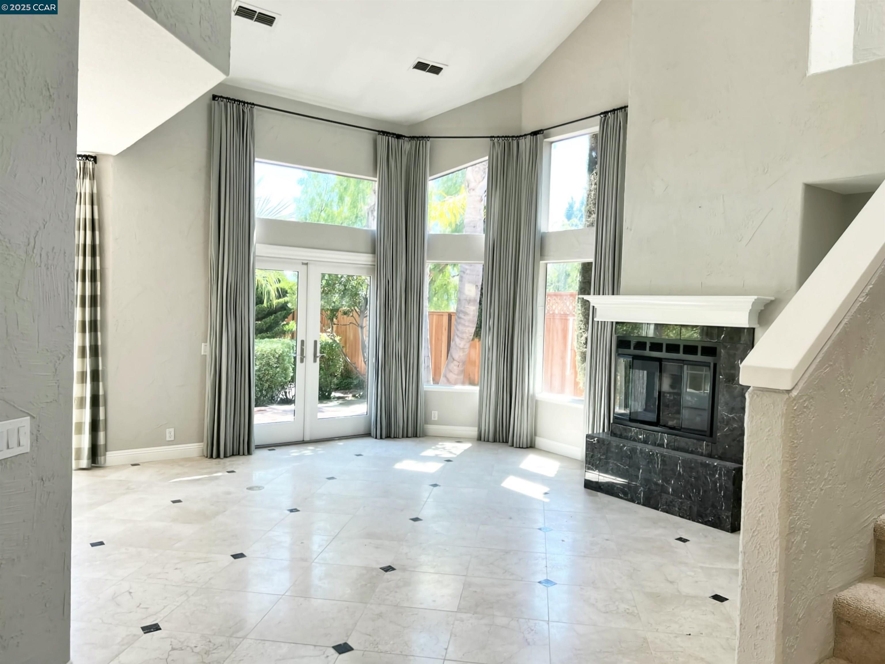 Detail Gallery Image 6 of 39 For 120 Cortona Dr, San Ramon,  CA 94582 - 3 Beds | 2 Baths
