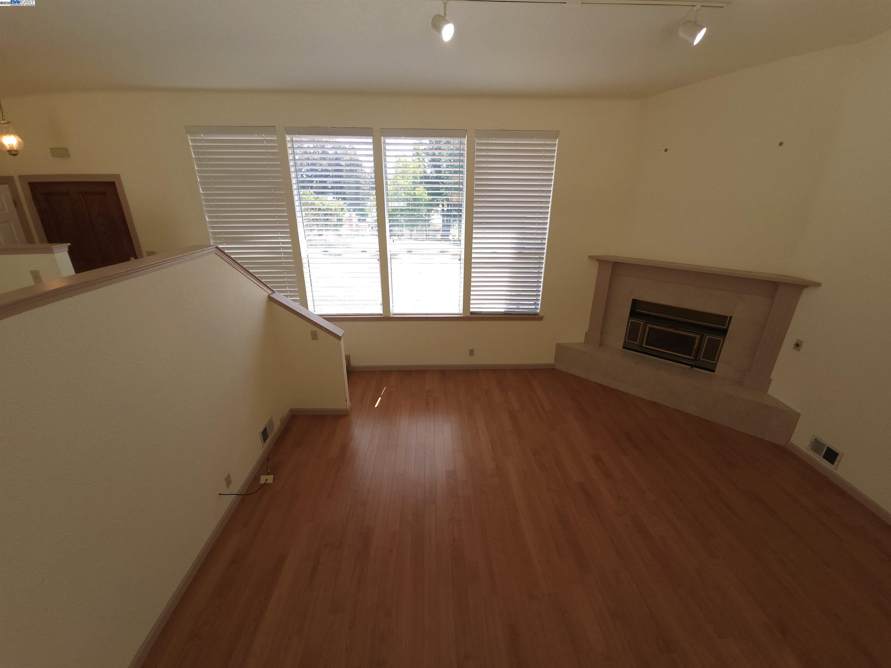 Detail Gallery Image 7 of 48 For 13312 Thistle Loop, Penn Valley,  CA 95946-9146 - 4 Beds | 2/1 Baths