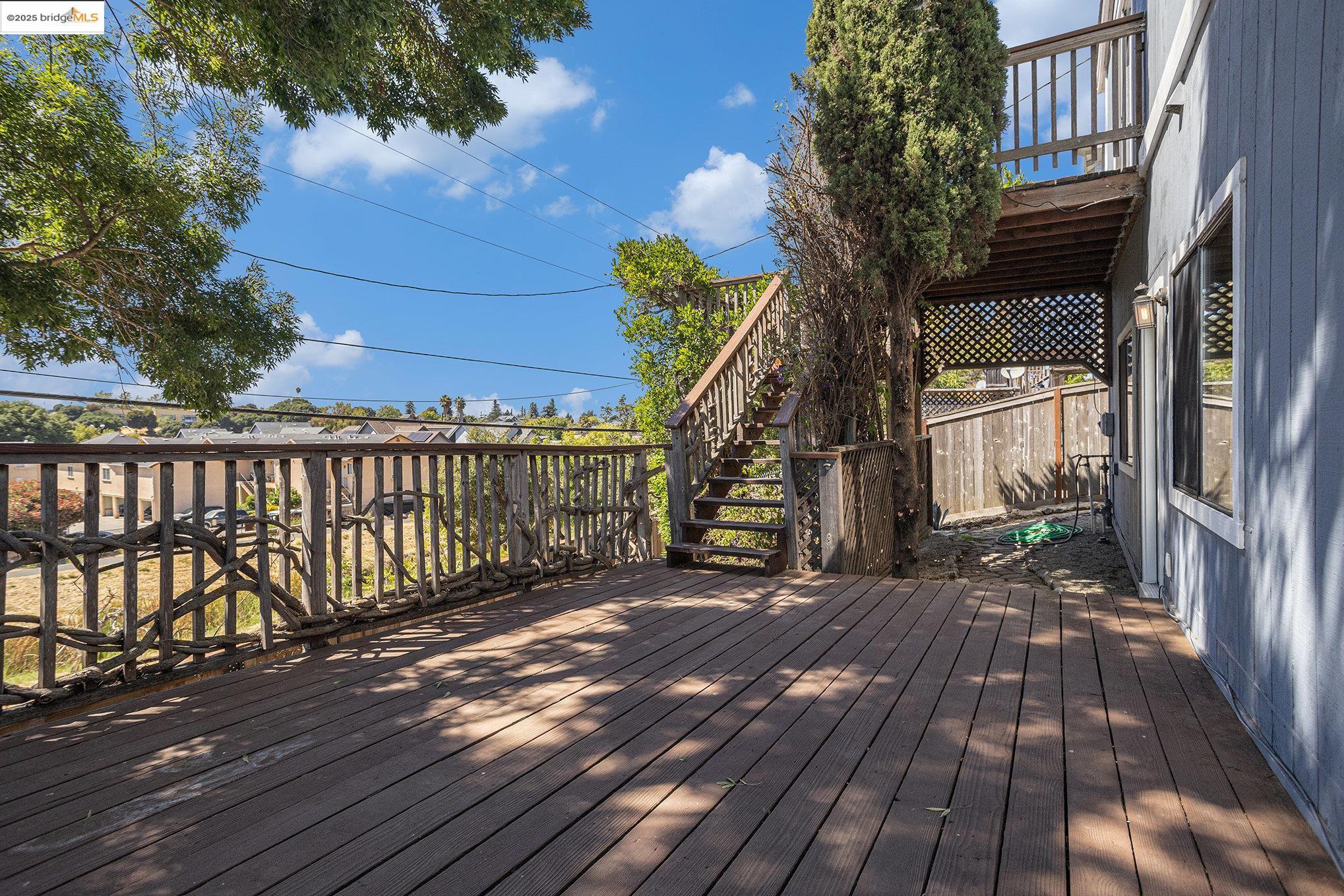 Detail Gallery Image 27 of 32 For 532 Barnes Way, Rodeo,  CA 94572 - 3 Beds | 3 Baths