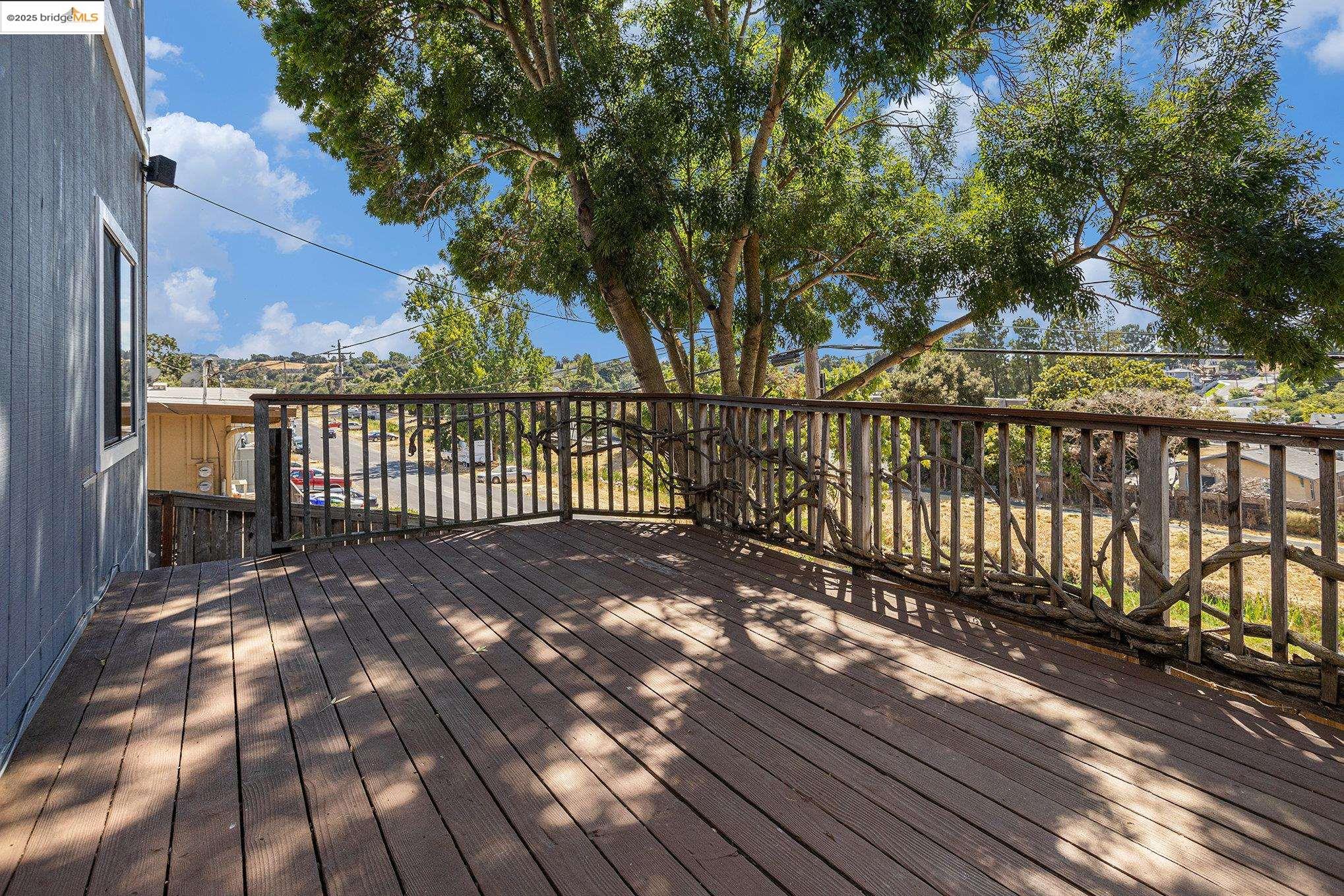 Detail Gallery Image 28 of 32 For 532 Barnes Way, Rodeo,  CA 94572 - 3 Beds | 3 Baths