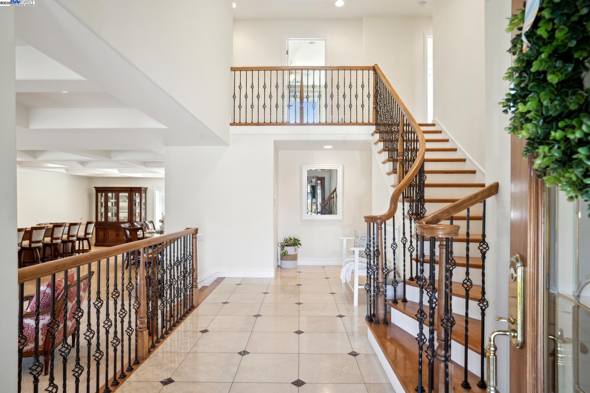 Detail Gallery Image 2 of 58 For 367 Mt Washington Way, Clayton,  CA 94517 - 4 Beds | 4 Baths