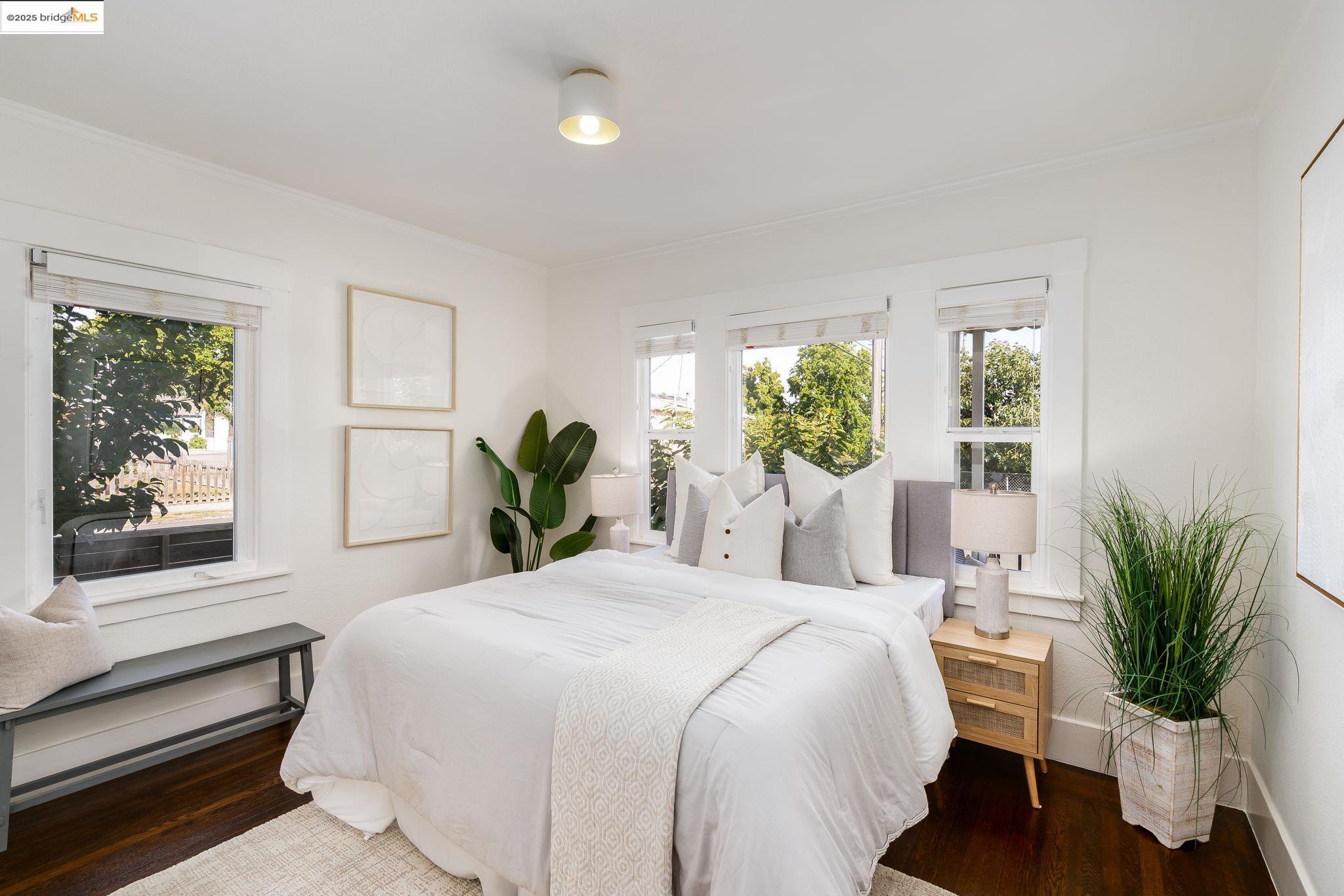 Detail Gallery Image 12 of 39 For 3661 Loma Vista, Oakland,  CA 94619 - 2 Beds | 1 Baths