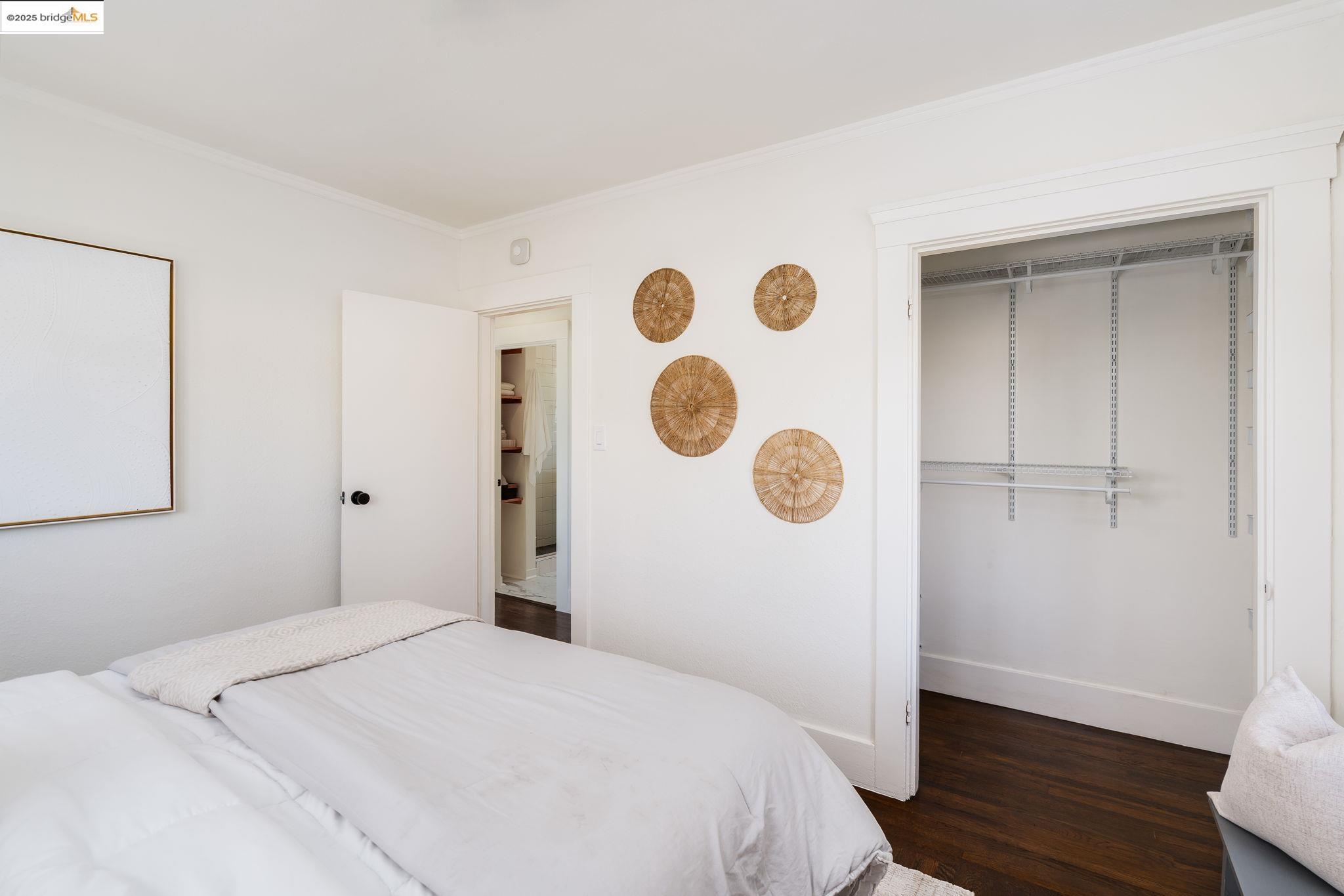 Detail Gallery Image 13 of 39 For 3661 Loma Vista, Oakland,  CA 94619 - 2 Beds | 1 Baths