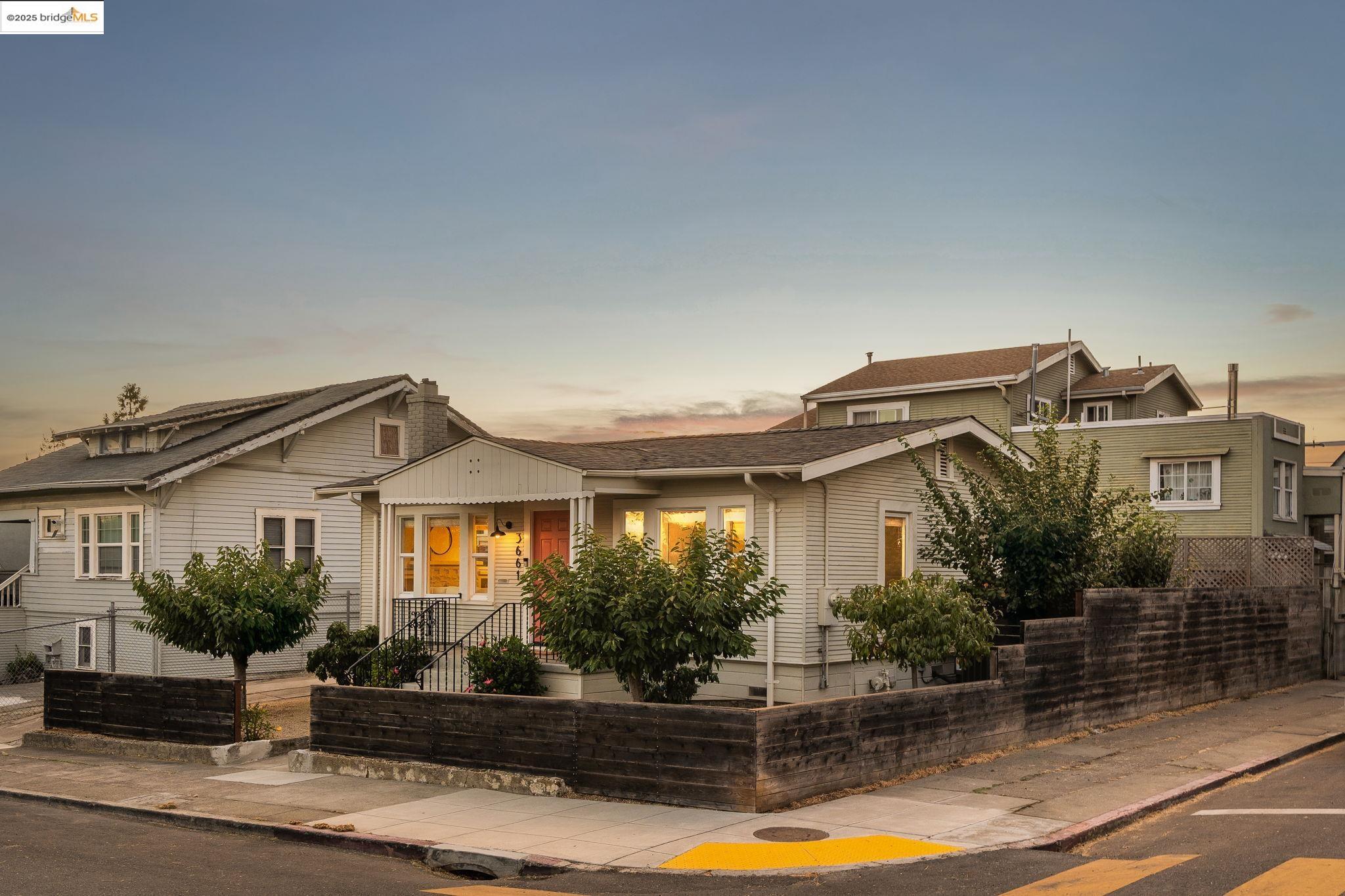Detail Gallery Image 37 of 39 For 3661 Loma Vista, Oakland,  CA 94619 - 2 Beds | 1 Baths