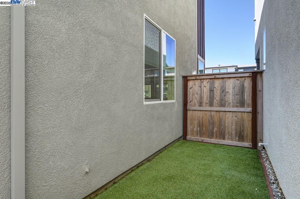 Detail Gallery Image 36 of 40 For 2816 Earthened Walk, Sacramento,  CA 95833 - 3 Beds | 3 Baths