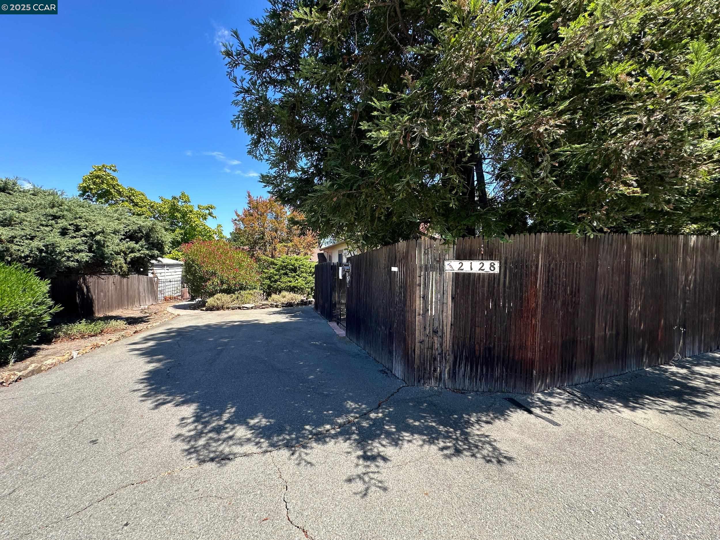 Detail Gallery Image 45 of 60 For 2128 San Miguel Dr, Walnut Creek,  CA 94596 - 4 Beds | 2 Baths