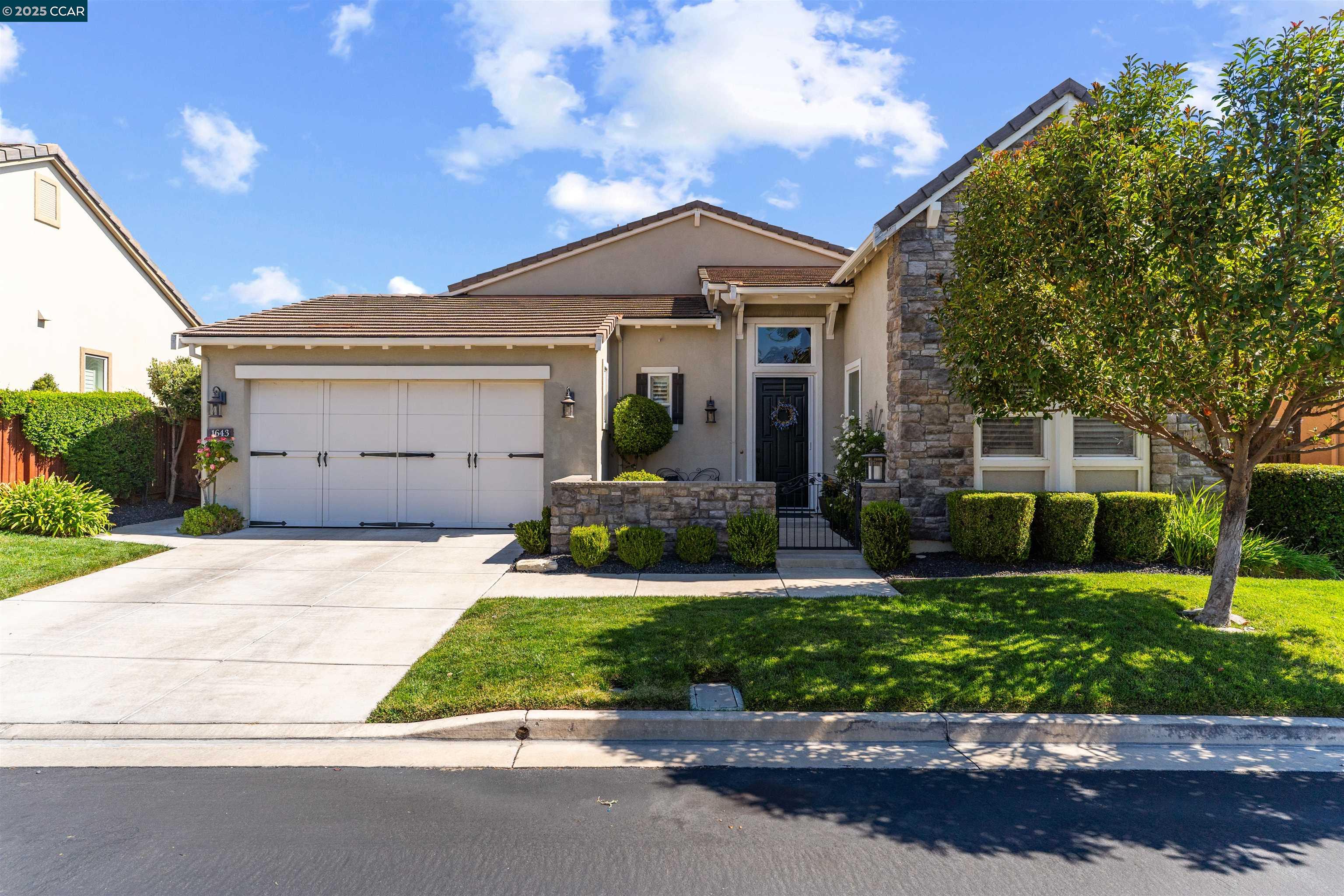Detail Gallery Image 1 of 60 For 1643 Gamay Lane, Brentwood,  CA 94513 - 2 Beds | 2/1 Baths