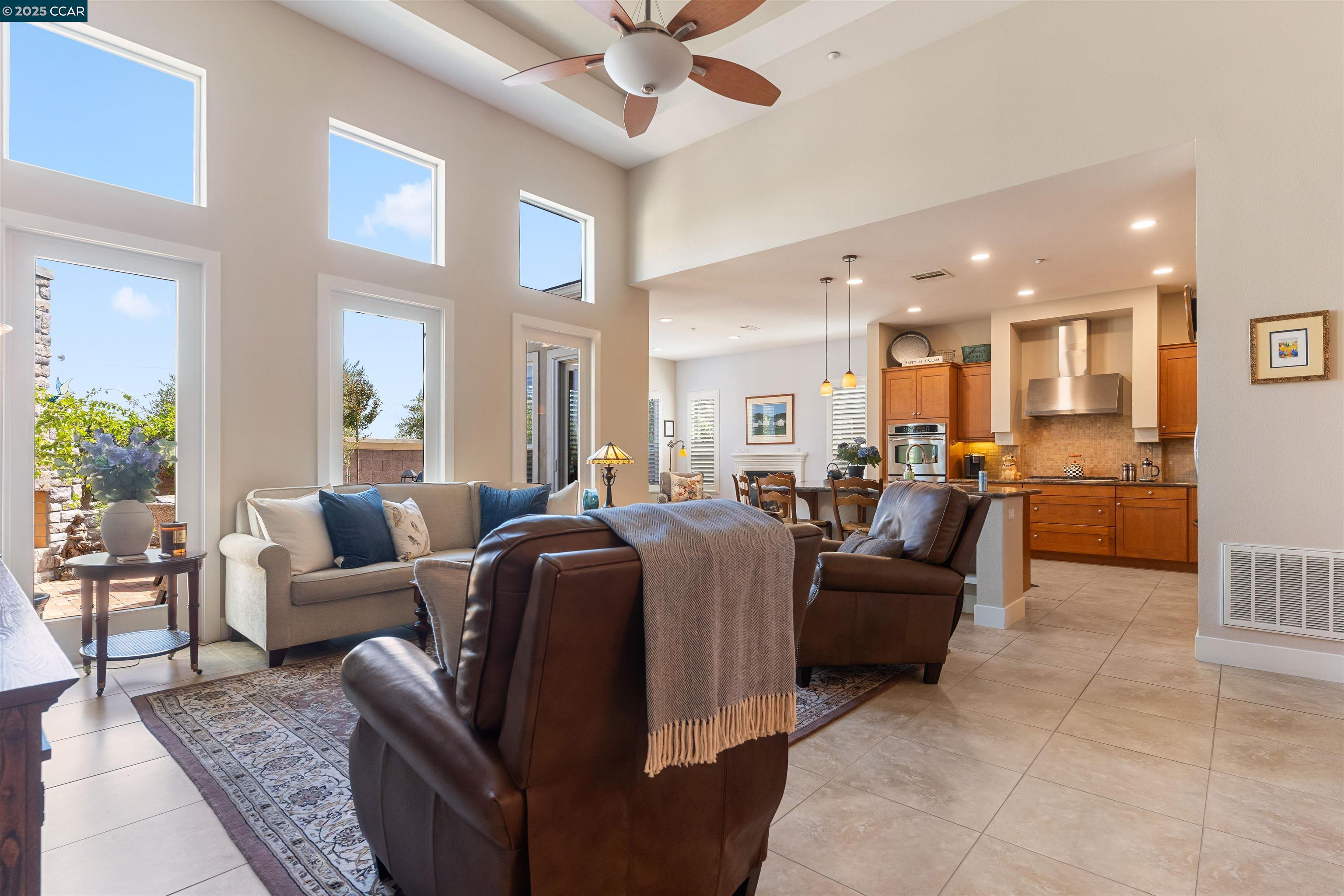 Detail Gallery Image 5 of 60 For 1643 Gamay Lane, Brentwood,  CA 94513 - 2 Beds | 2/1 Baths