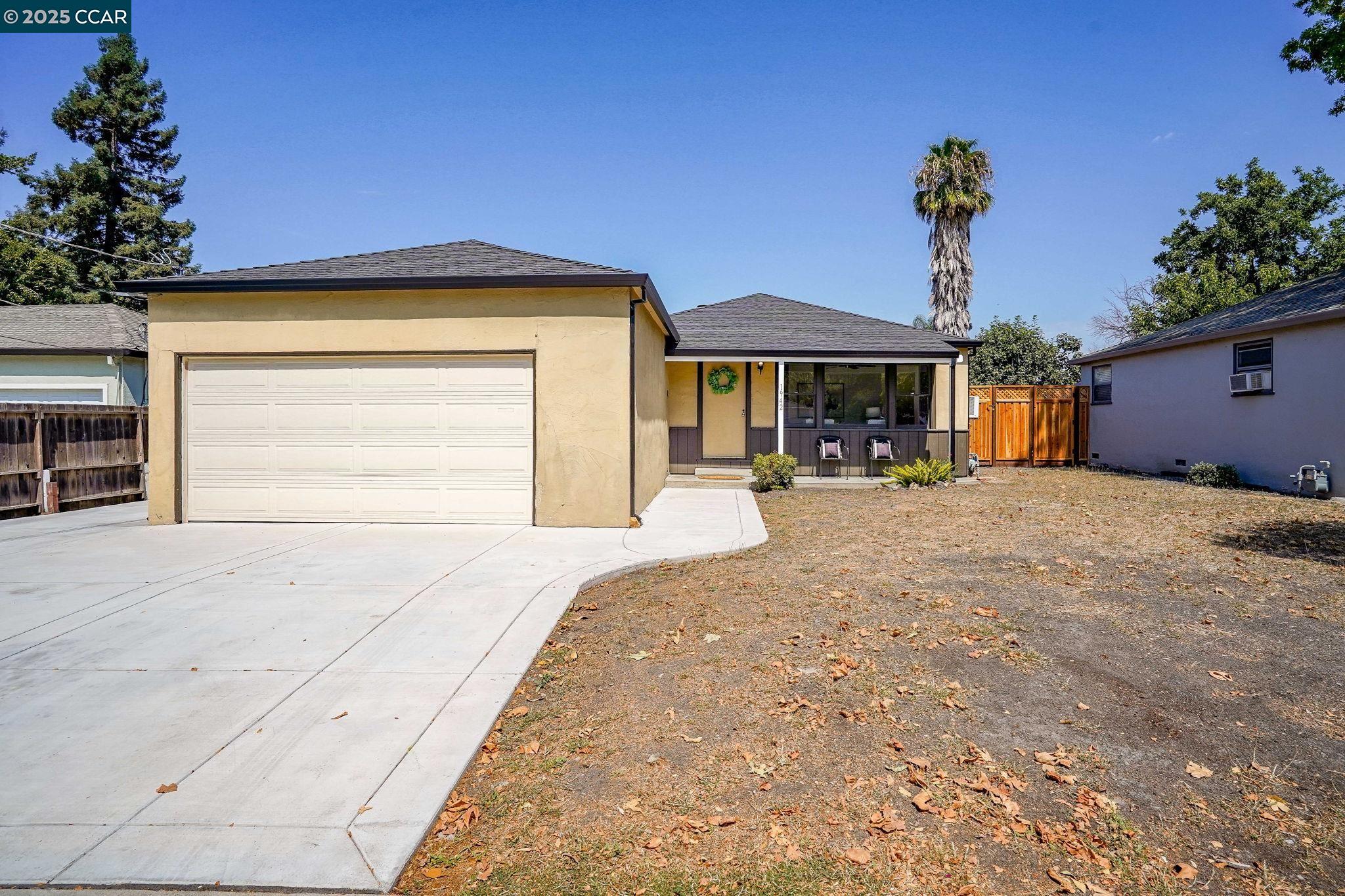 Detail Gallery Image 1 of 20 For 1942 Jacqueline Way, Concord,  CA 94519-1718 - 3 Beds | 1 Baths