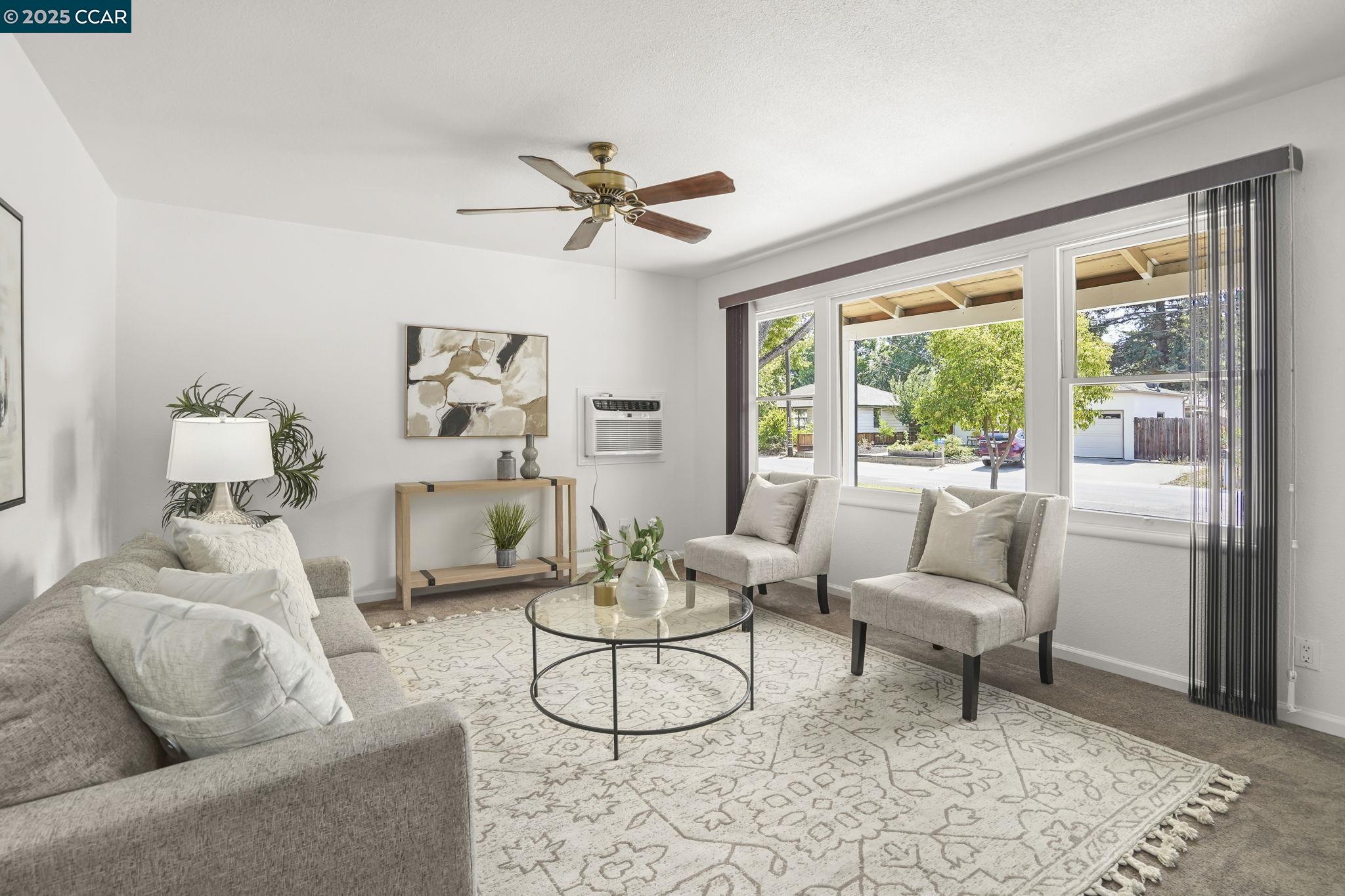 Detail Gallery Image 4 of 20 For 1942 Jacqueline Way, Concord,  CA 94519-1718 - 3 Beds | 1 Baths
