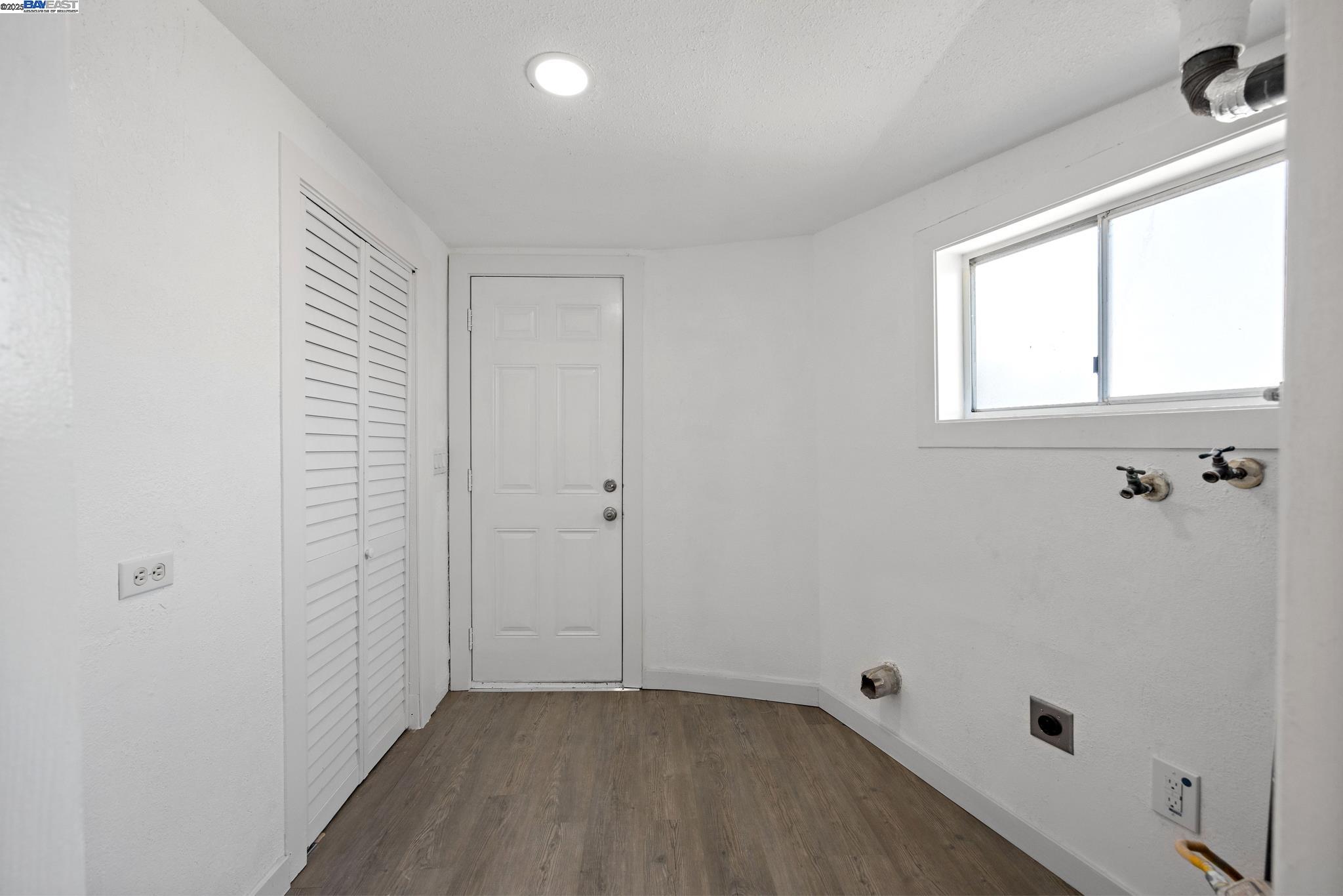 Detail Gallery Image 14 of 29 For 1385 Palm Ave, Martinez,  CA 94553 - 2 Beds | 1 Baths