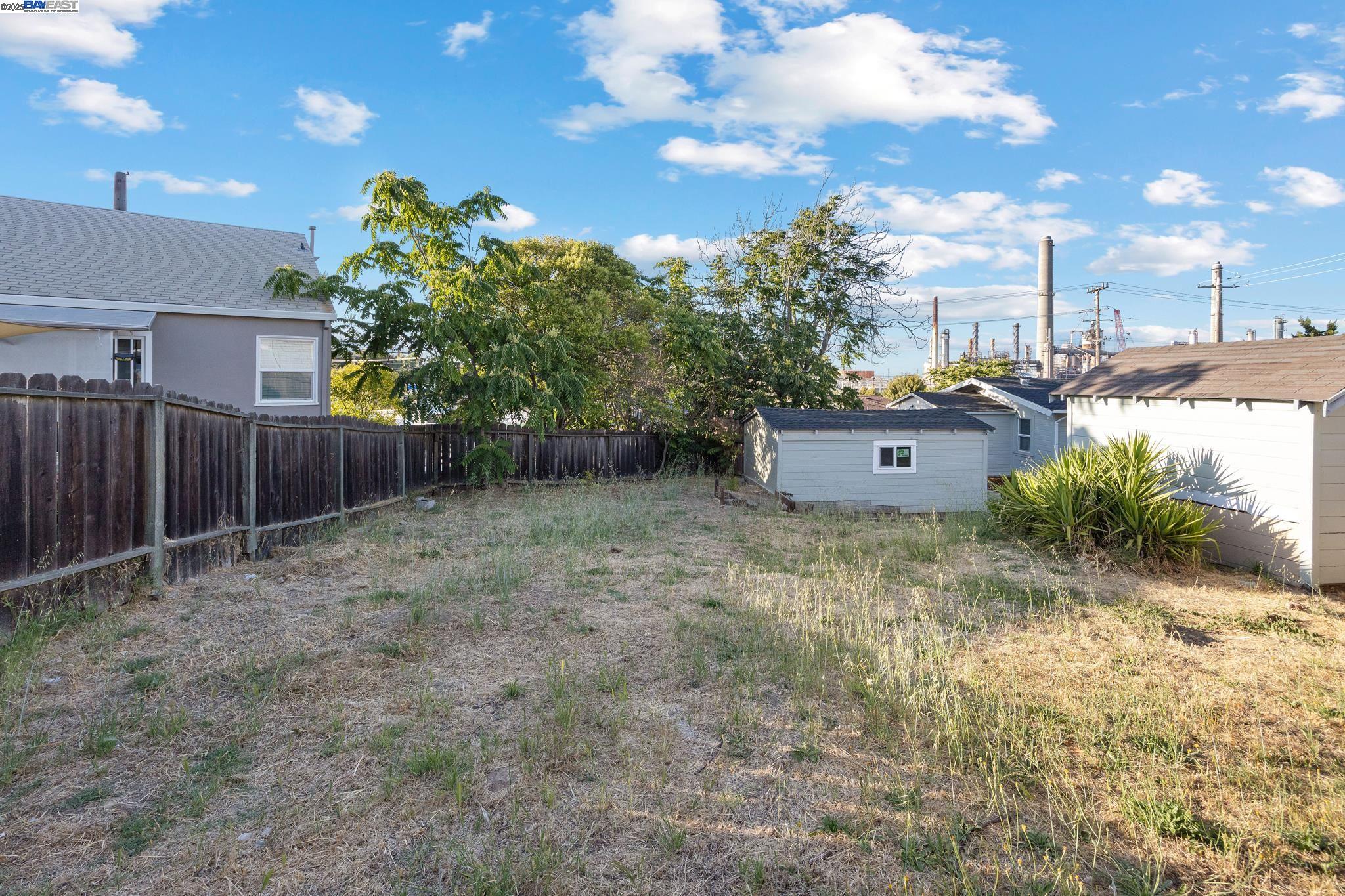 Detail Gallery Image 18 of 29 For 1385 Palm Ave, Martinez,  CA 94553 - 2 Beds | 1 Baths