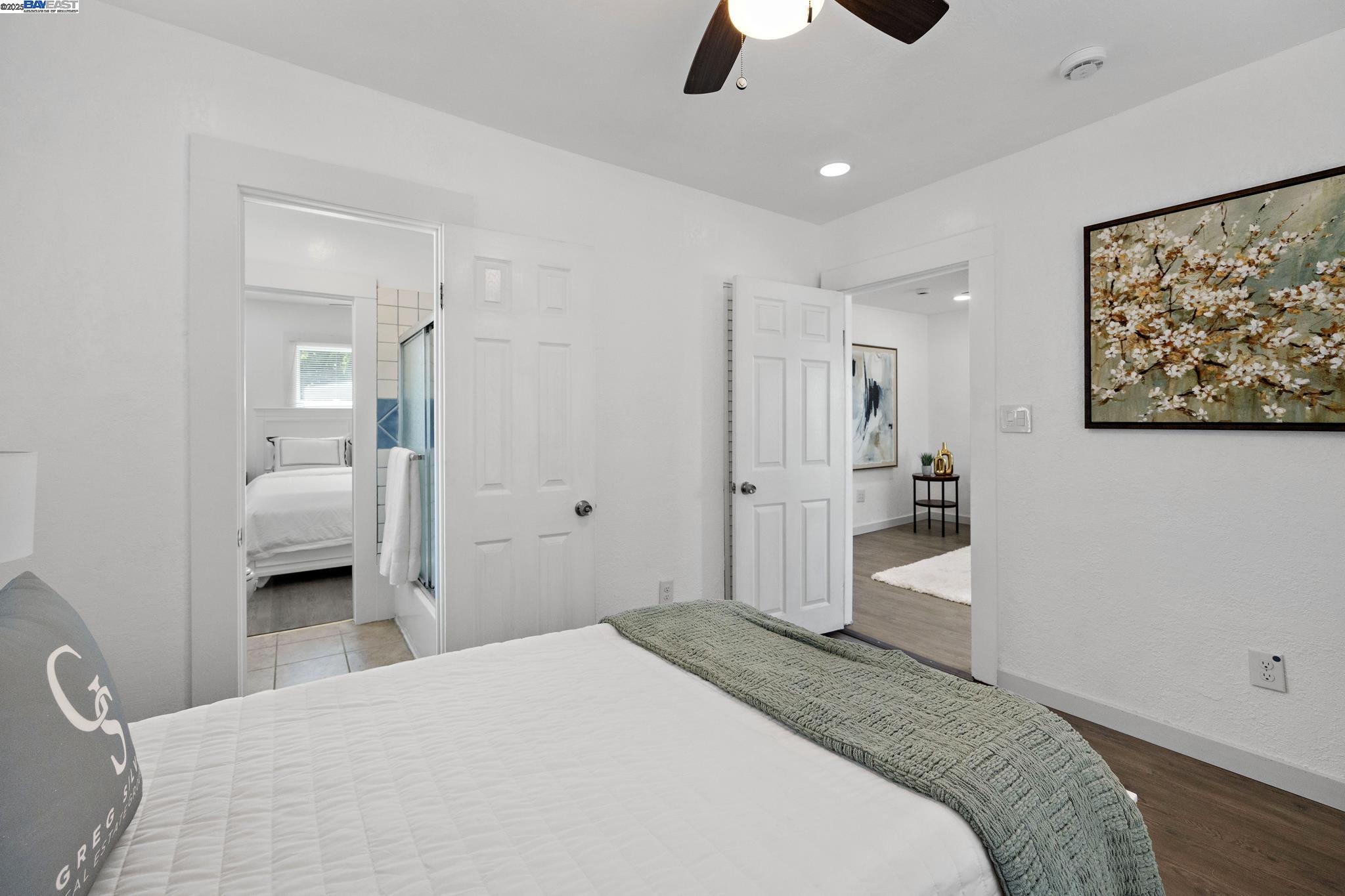 Detail Gallery Image 5 of 29 For 1385 Palm Ave, Martinez,  CA 94553 - 2 Beds | 1 Baths