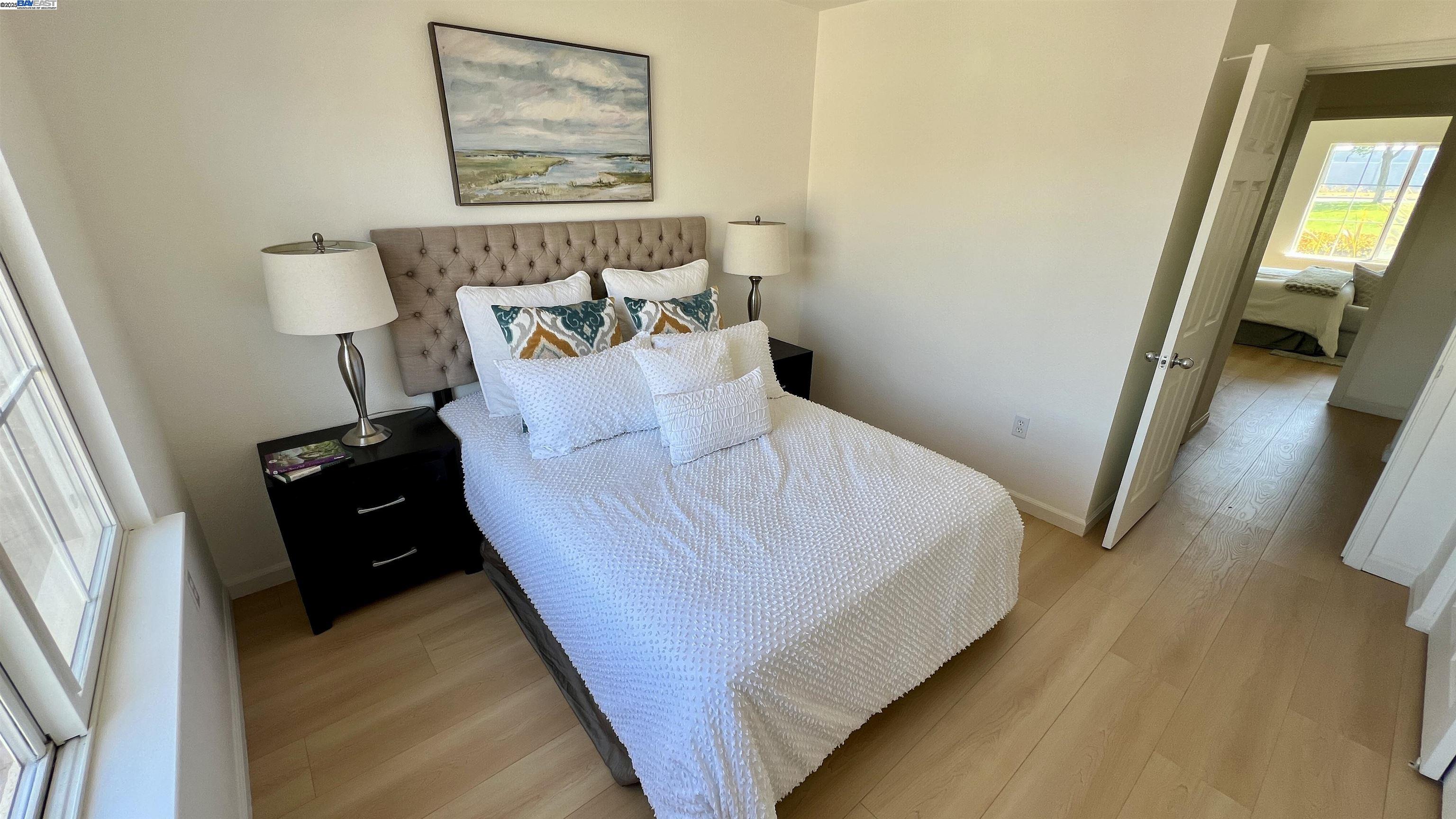 Detail Gallery Image 17 of 28 For 1028 Landmark Ct, Richmond,  CA 94806 - 4 Beds | 2/1 Baths
