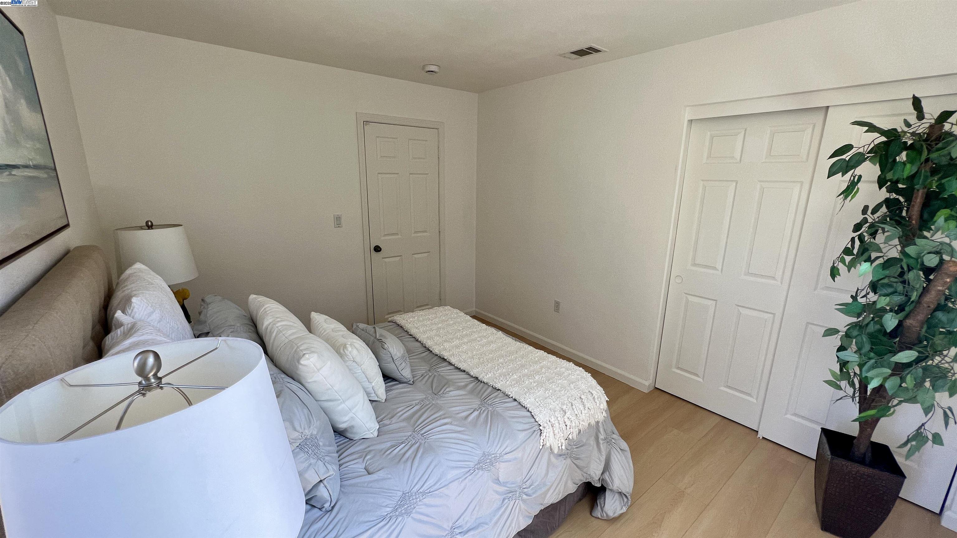 Detail Gallery Image 22 of 28 For 1028 Landmark Ct, Richmond,  CA 94806 - 4 Beds | 2/1 Baths
