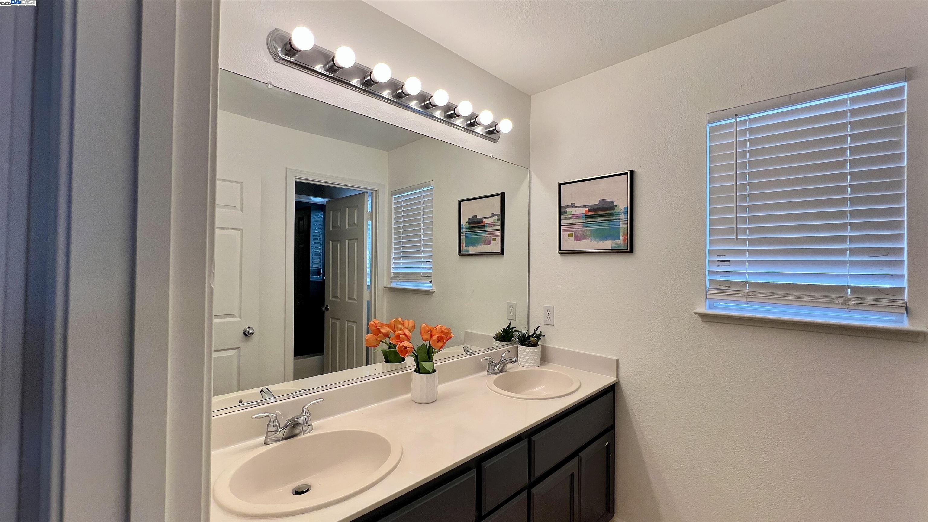 Detail Gallery Image 25 of 28 For 1028 Landmark Ct, Richmond,  CA 94806 - 4 Beds | 2/1 Baths