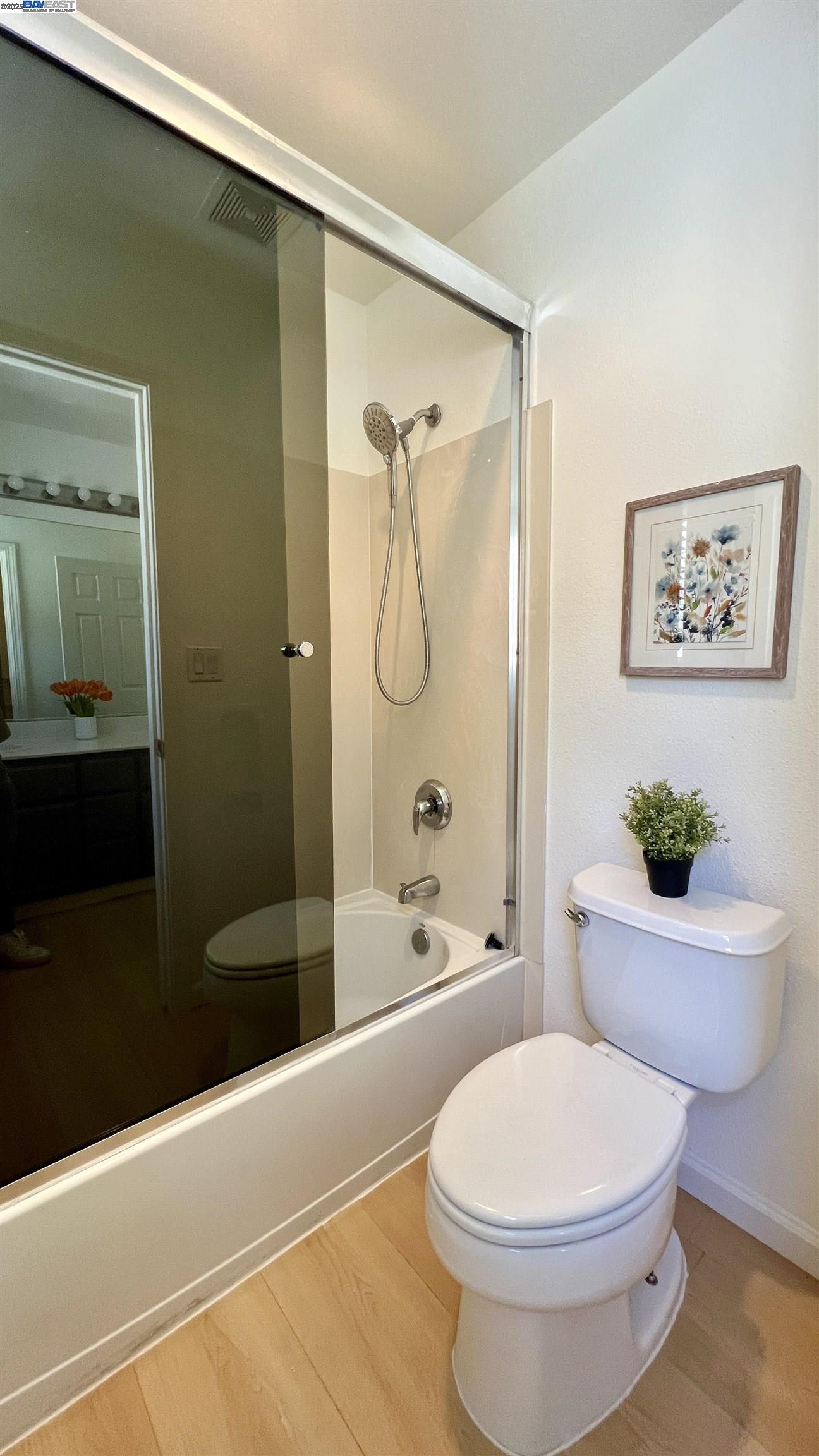 Detail Gallery Image 26 of 28 For 1028 Landmark Ct, Richmond,  CA 94806 - 4 Beds | 2/1 Baths