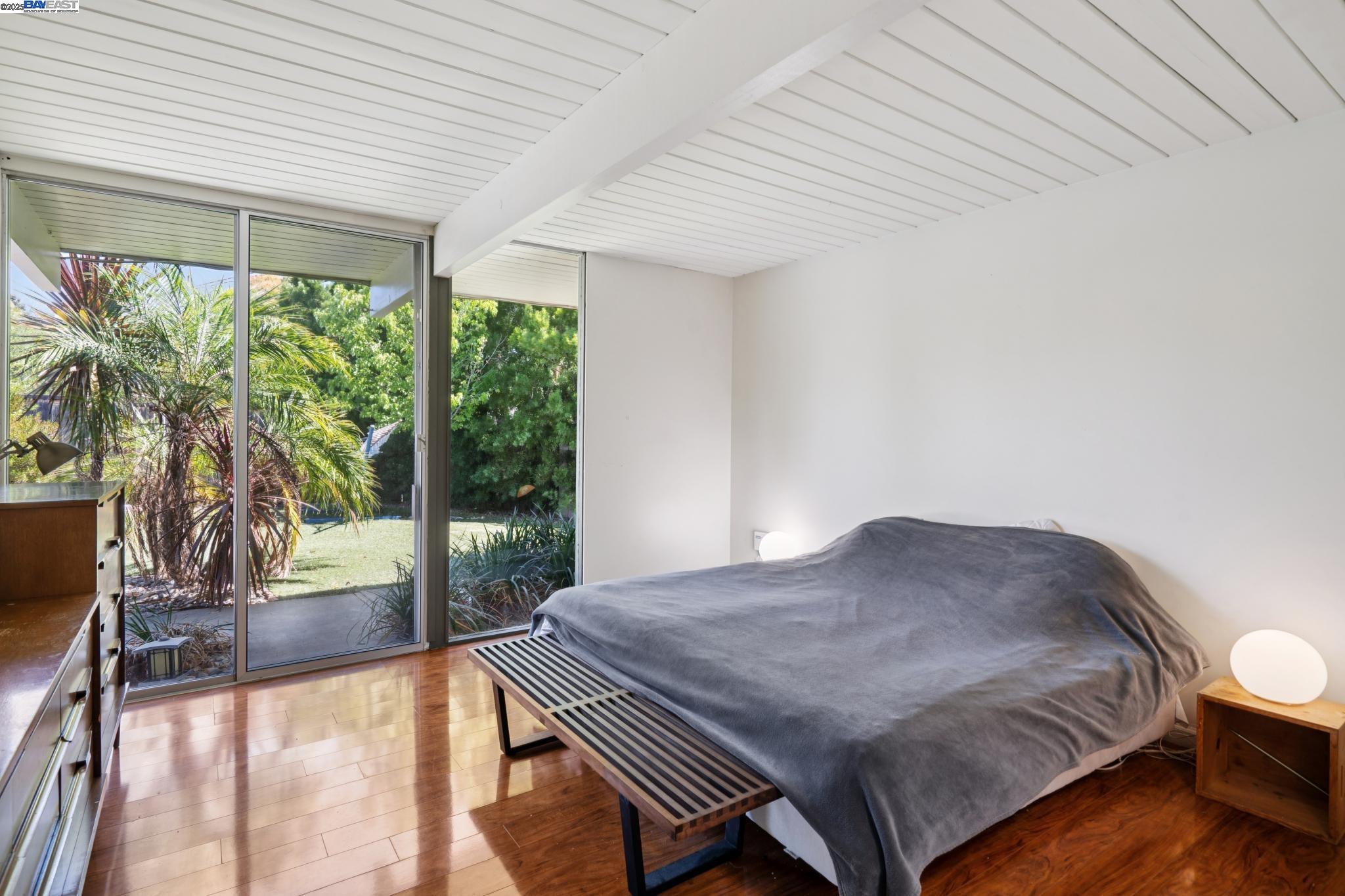 Detail Gallery Image 27 of 49 For 3767 Gainsborough Dr, Concord,  CA 94518 - 5 Beds | 2 Baths